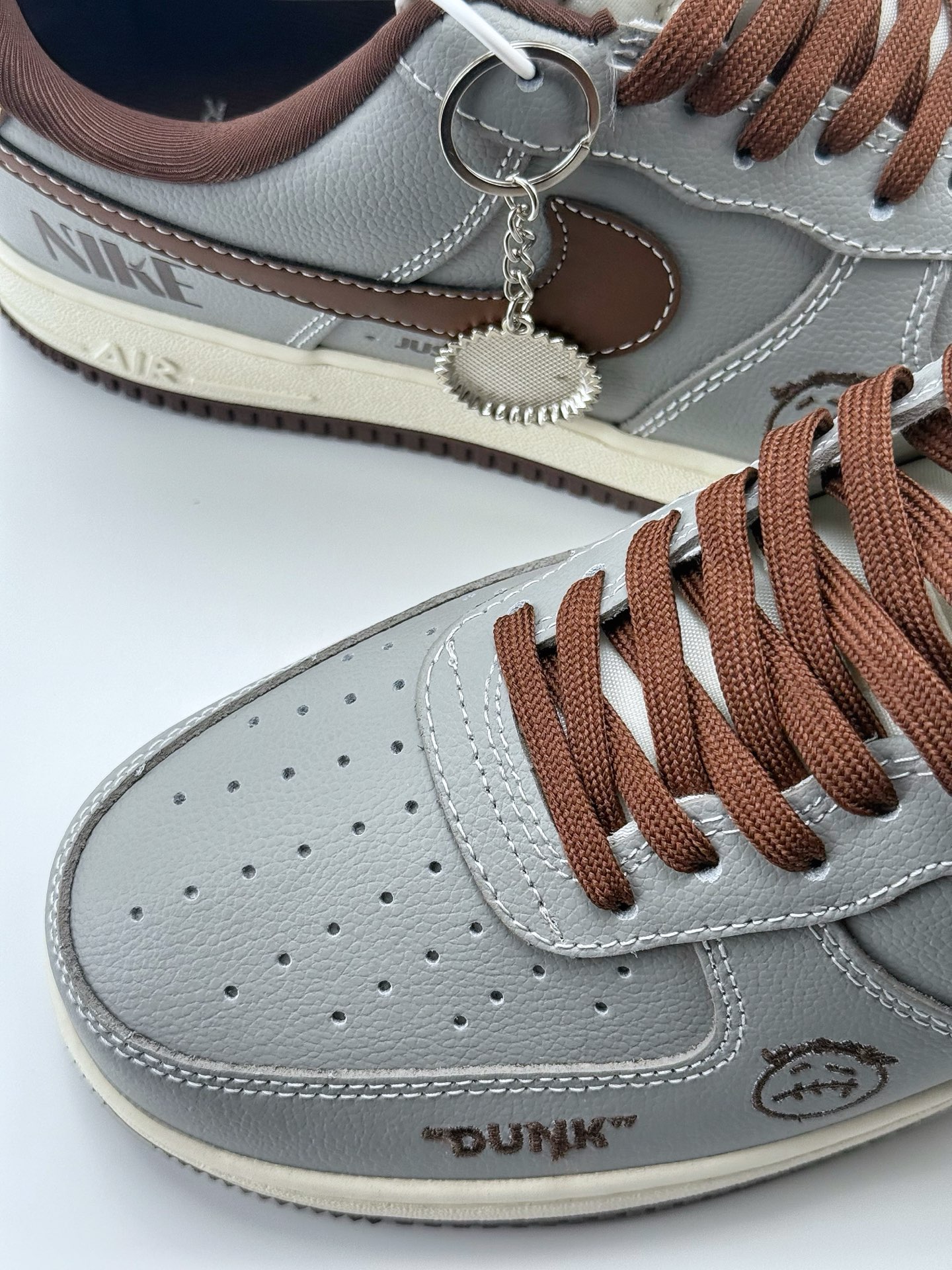 260 Nike Air Force 1 Low 07 x Travis Scott 灰咖  KK1988-073