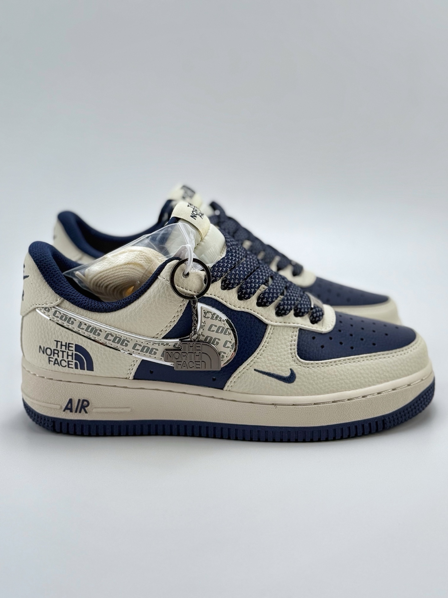 260 Nike Air Force 1 Low 07 x The North Face x CDG 白蓝小钩满天星 HH7518-075