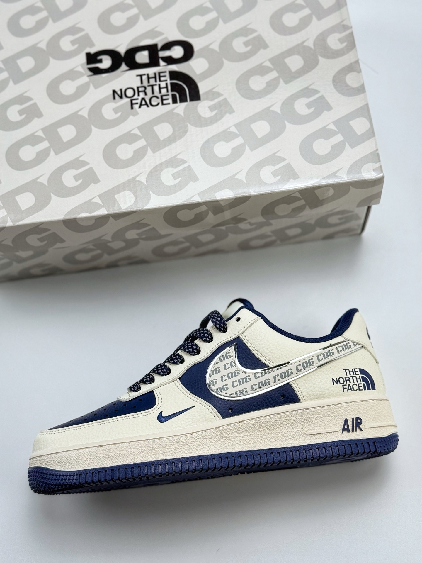 260 Nike Air Force 1 Low 07 x The North Face x CDG 白蓝小钩满天星 HH7518-075