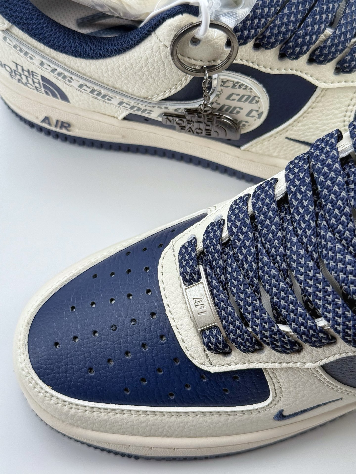 260 Nike Air Force 1 Low 07 x The North Face x CDG 白蓝小钩满天星 HH7518-075