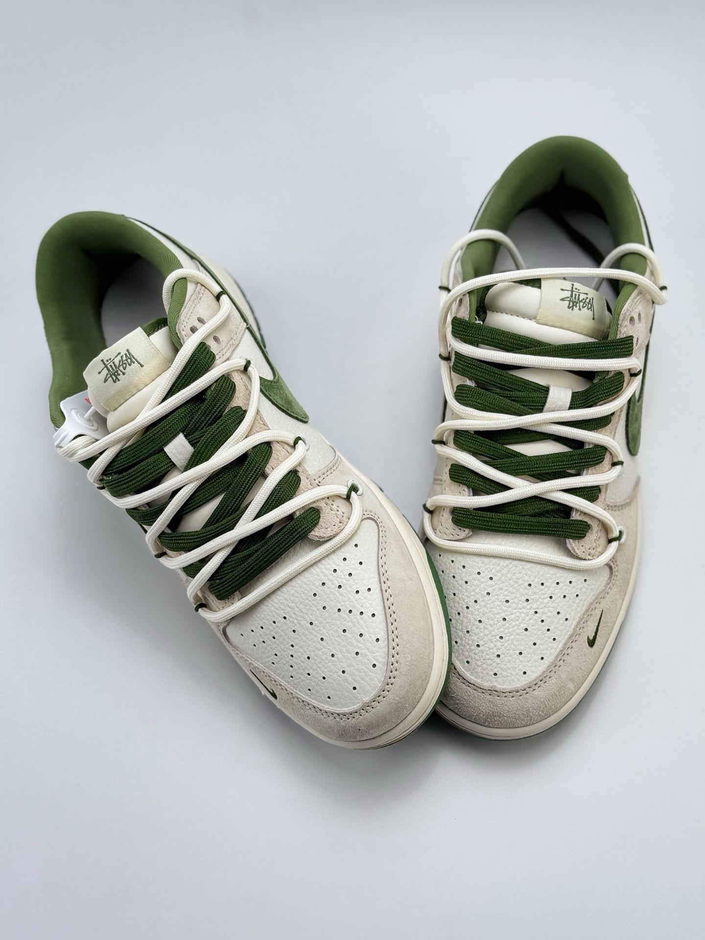 300 Nike SB Dunk Low x Stussy 白灰绿小钩绑带  DM6868-094