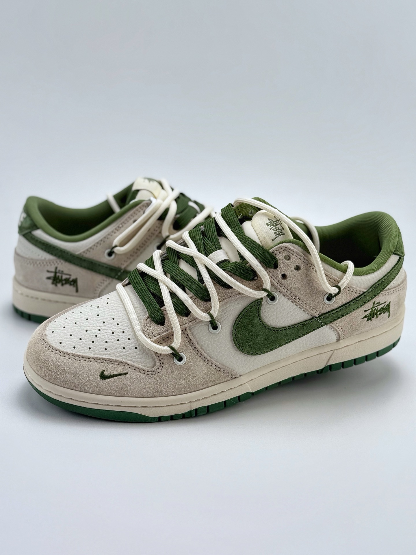 300 Nike SB Dunk Low x Stussy 白灰绿小钩绑带  DM6868-094