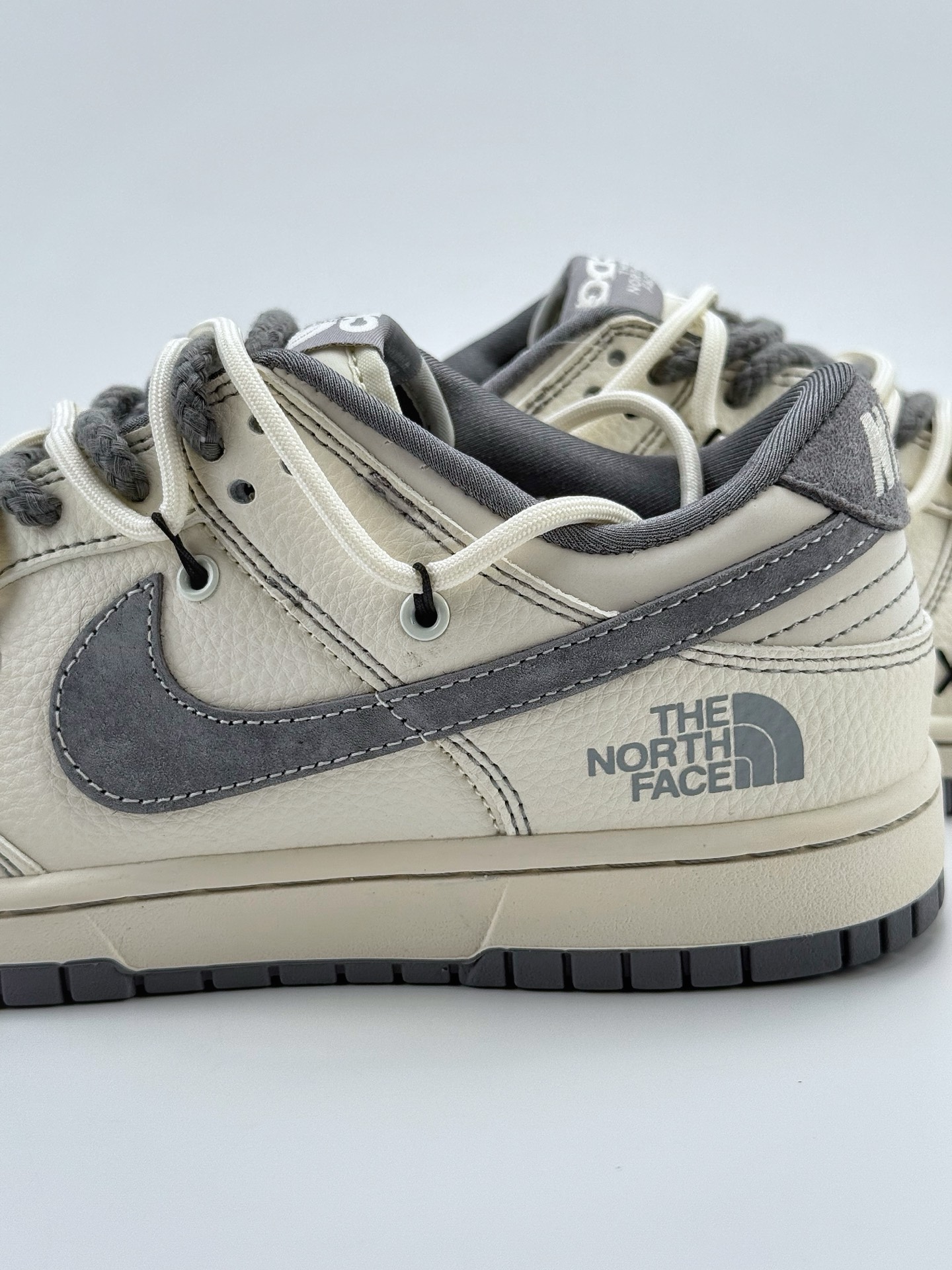 300 Nike SB Dunk Low x The North Face x CDG 白灰麻绳绑带  YX5066-285