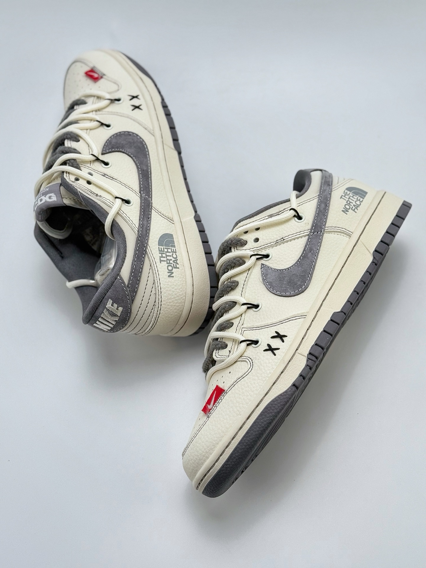 300 Nike SB Dunk Low x The North Face x CDG 白灰麻绳绑带  YX5066-285