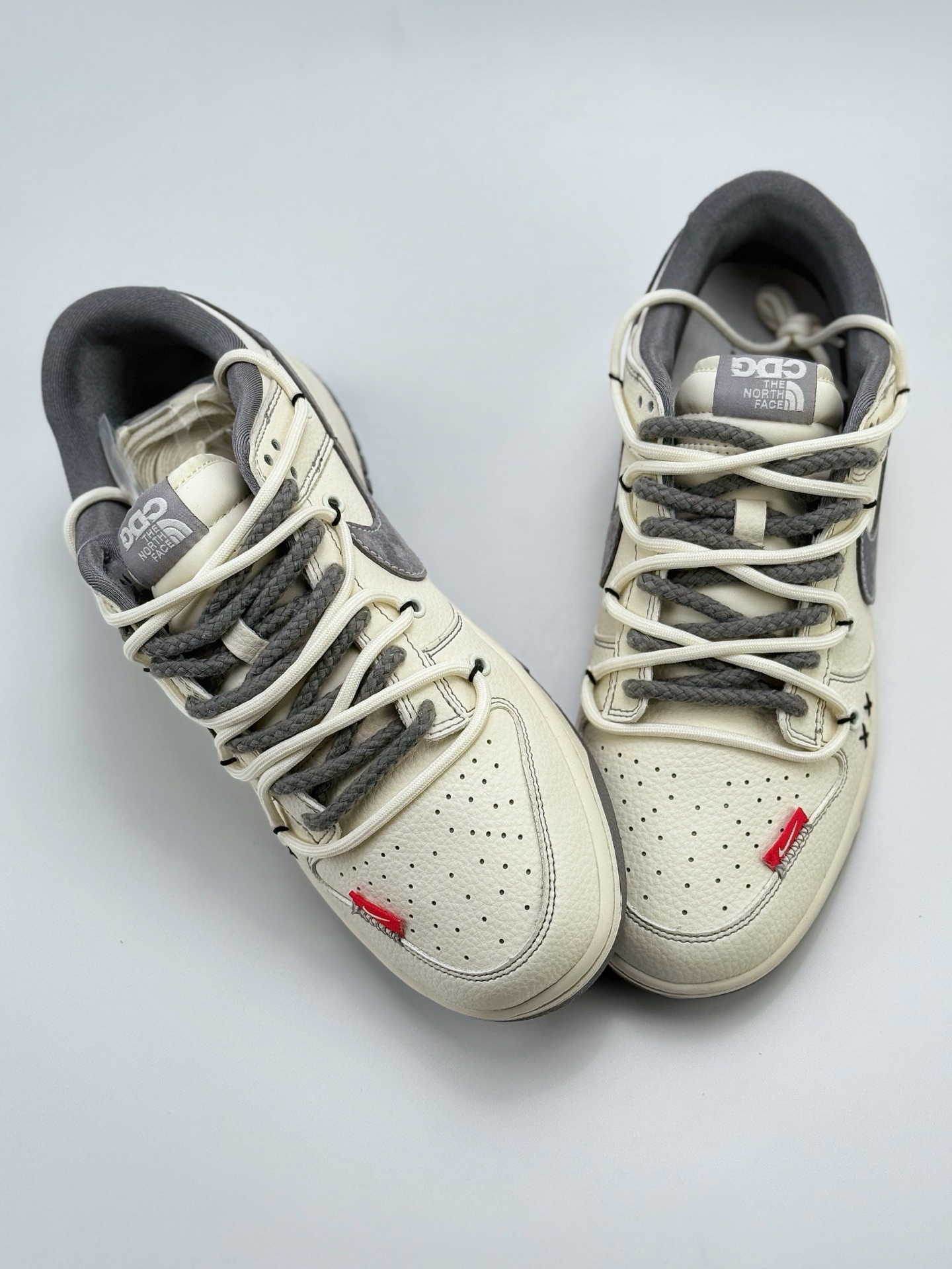 300 Nike SB Dunk Low x The North Face x CDG 白灰麻绳绑带  YX5066-285