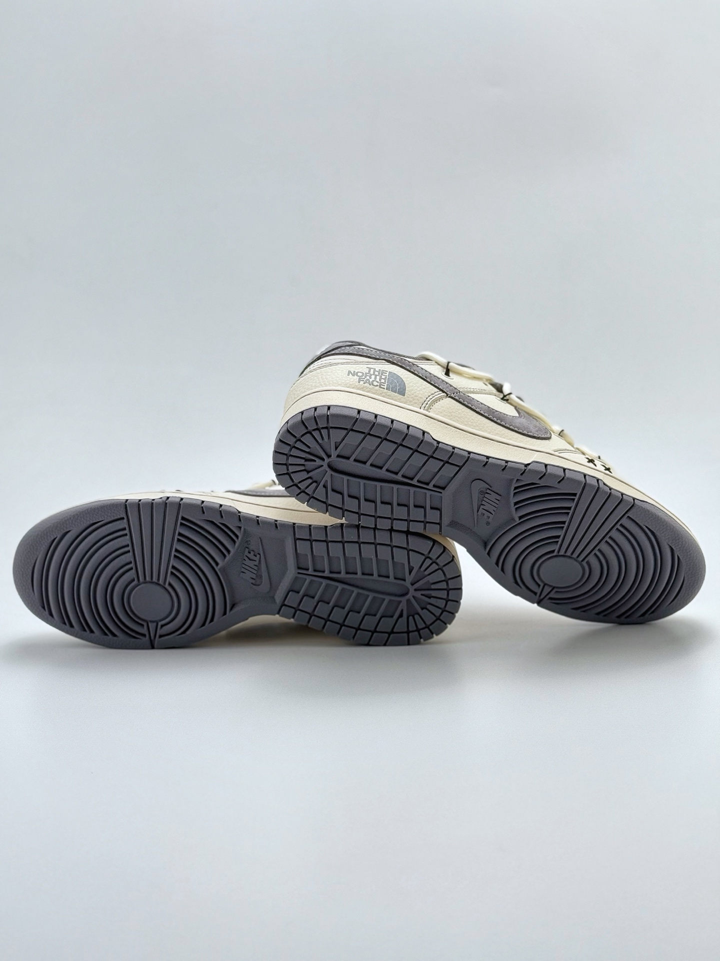 300 Nike SB Dunk Low x The North Face x CDG 白灰麻绳绑带  YX5066-285