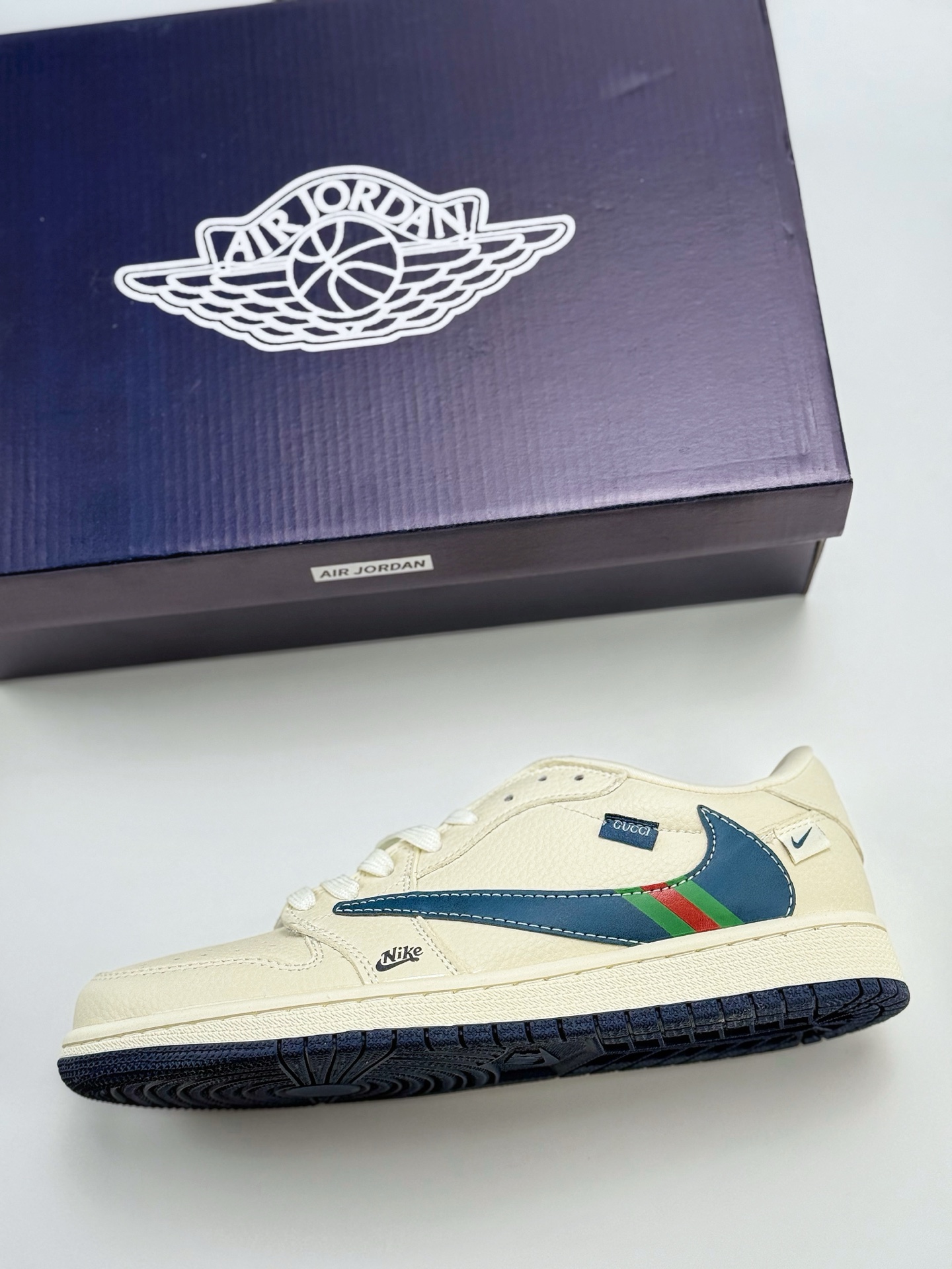 280 Travis Scott x Nike Air Jordan 1 Low x GUCCI  Air Jordan 1 Low 反转白蓝倒钩 XS2024-027