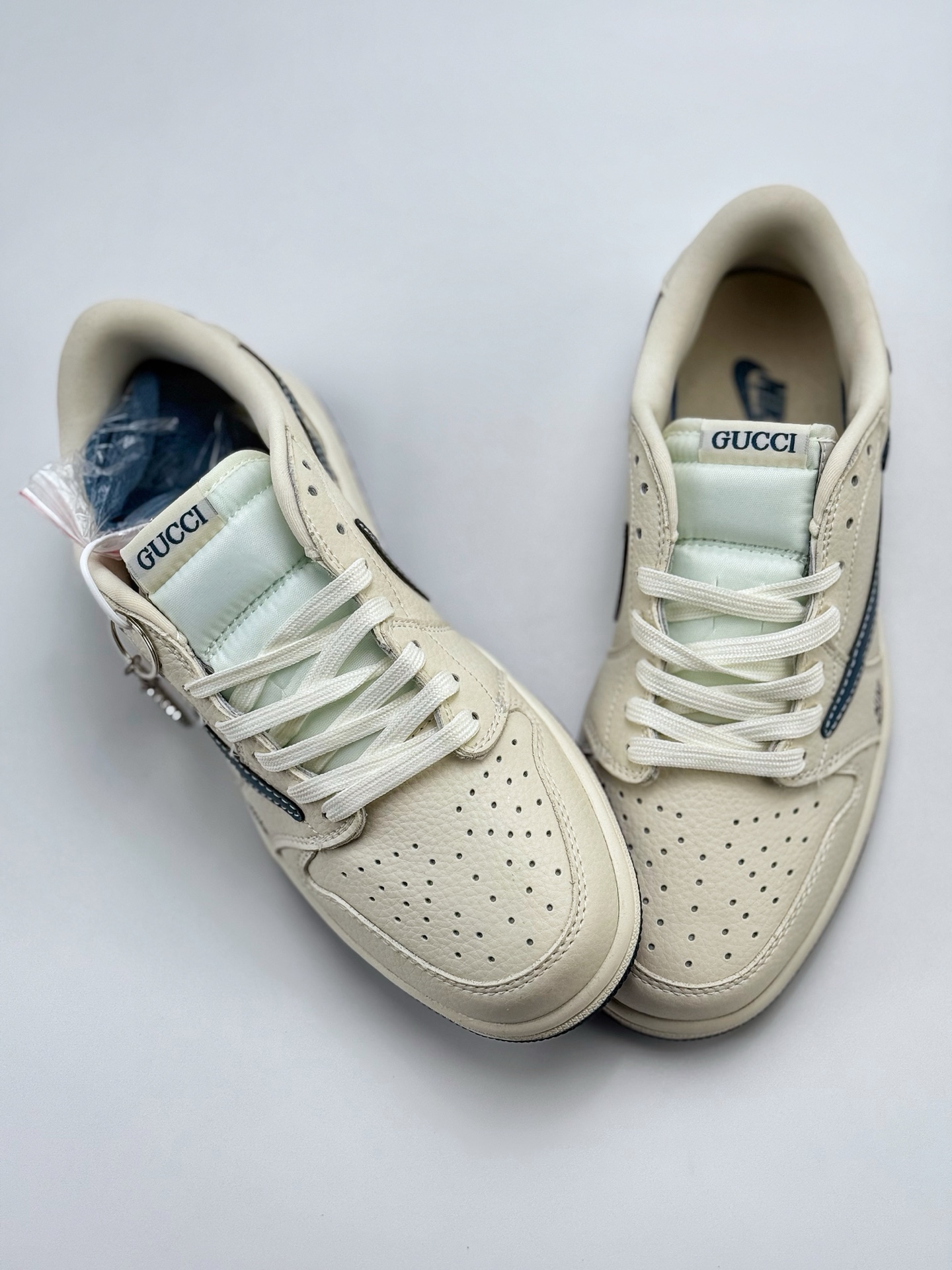 280 Travis Scott x Nike Air Jordan 1 Low x GUCCI  Air Jordan 1 Low 反转白蓝倒钩 XS2024-027