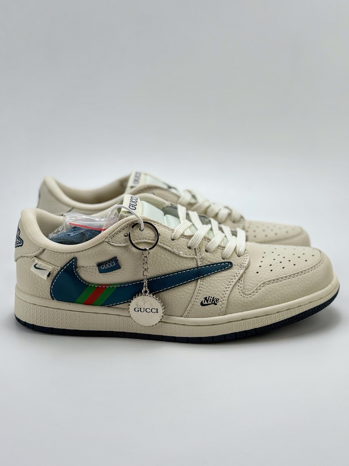 280 Travis Scott x Nike Air Jordan 1 Low x GUCCI  Air Jordan 1 Low 反转白蓝倒钩 XS2024-027