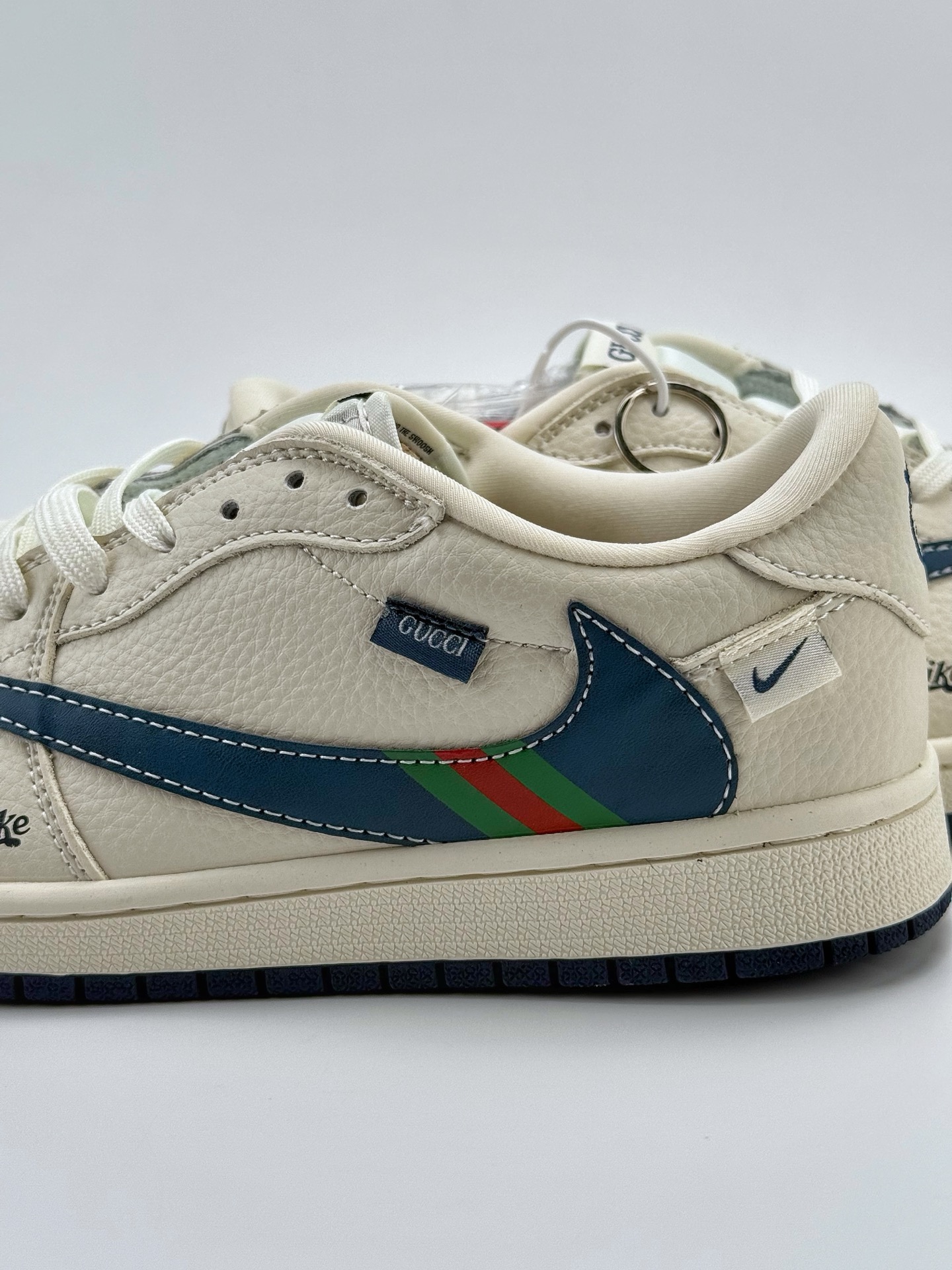 280 Travis Scott x Nike Air Jordan 1 Low x GUCCI  Air Jordan 1 Low 反转白蓝倒钩 XS2024-027