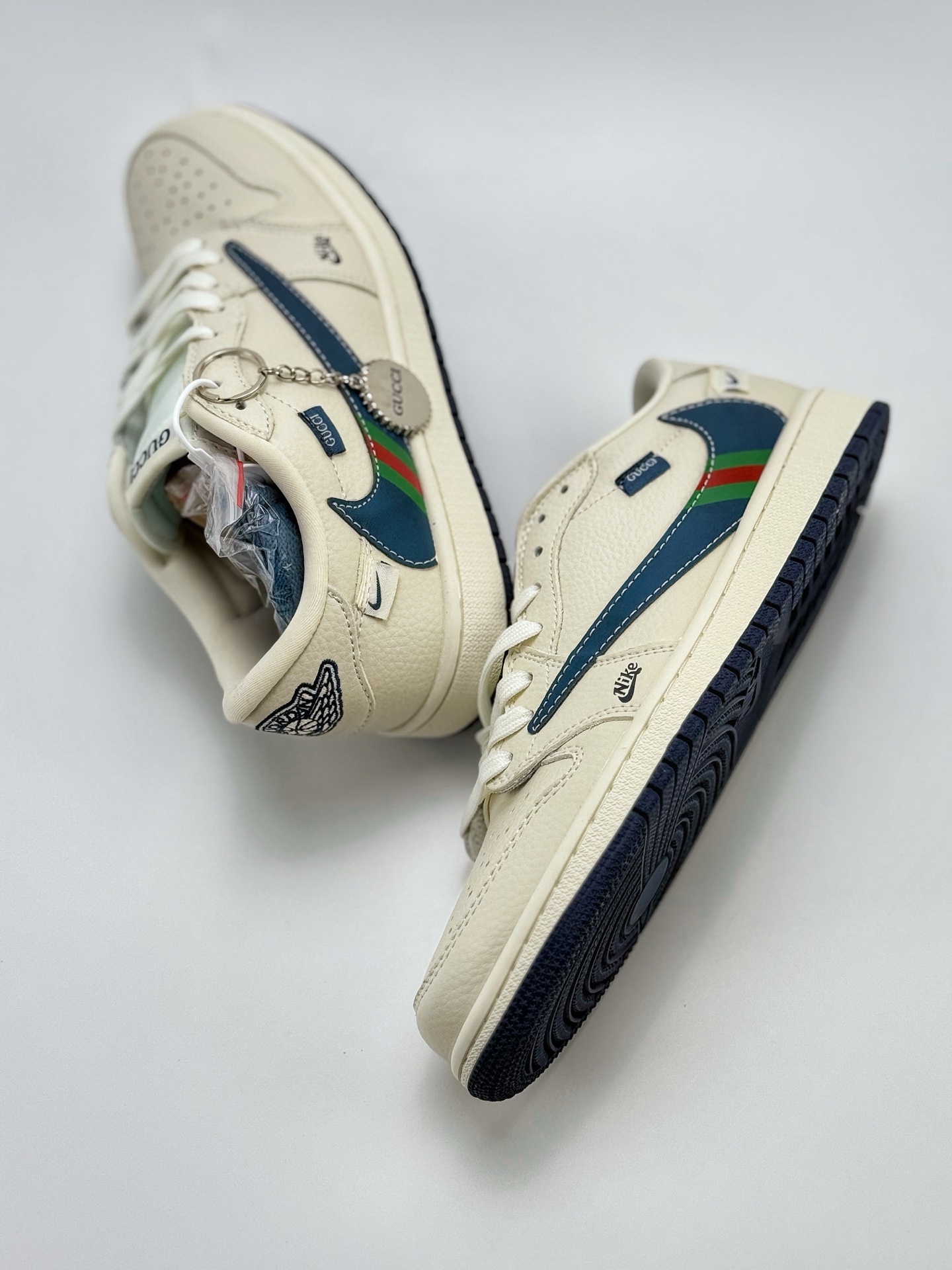 280 Travis Scott x Nike Air Jordan 1 Low x GUCCI  Air Jordan 1 Low 反转白蓝倒钩 XS2024-027