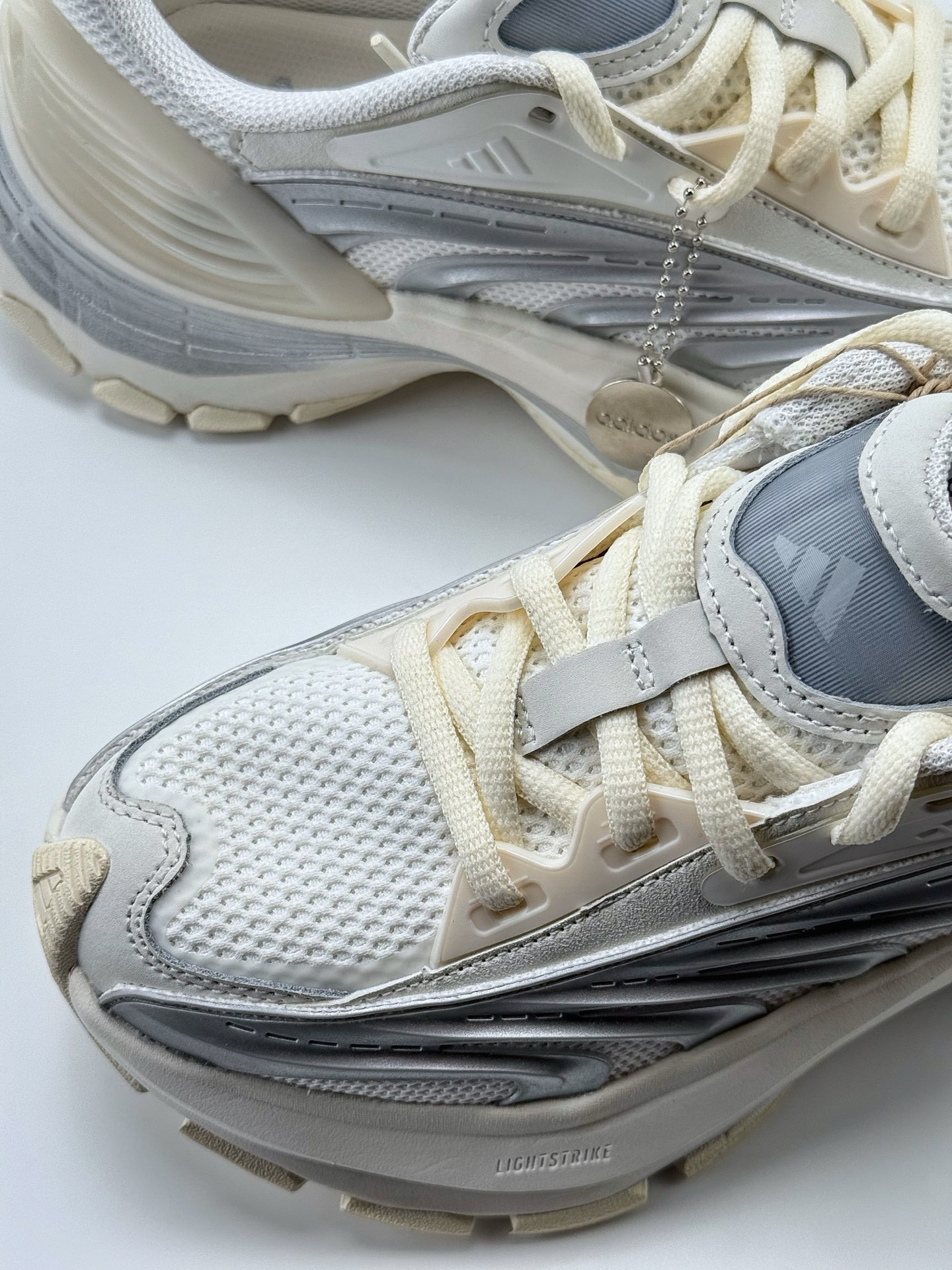 230 Adidas Vento XLG MTW 宽底舒适防滑缓震低帮跑步鞋  JR6390