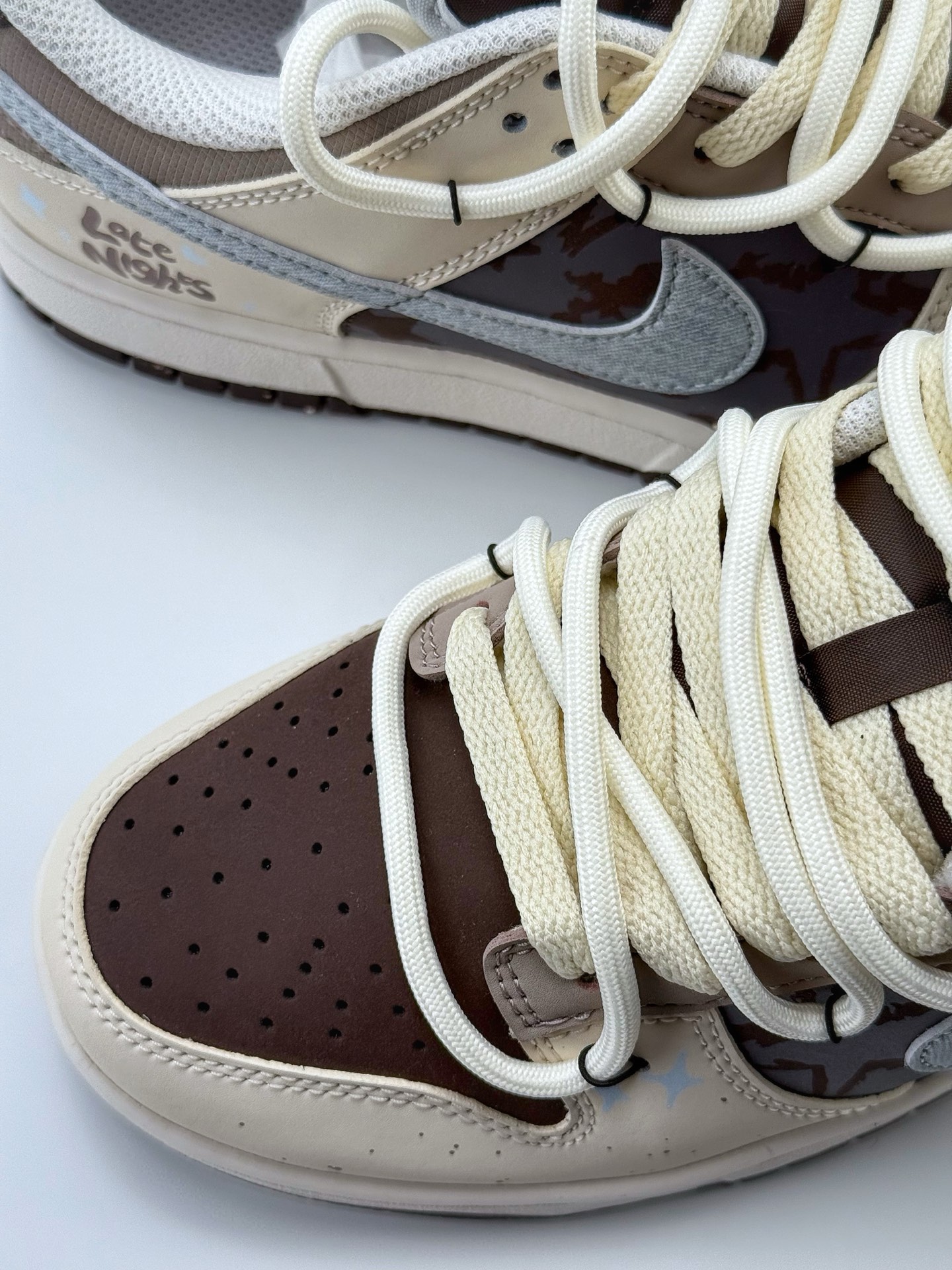 280 Nike SB Dunk Low 考拉派对 奶油风 美拉德 解构贴布 米白  HF4292-100