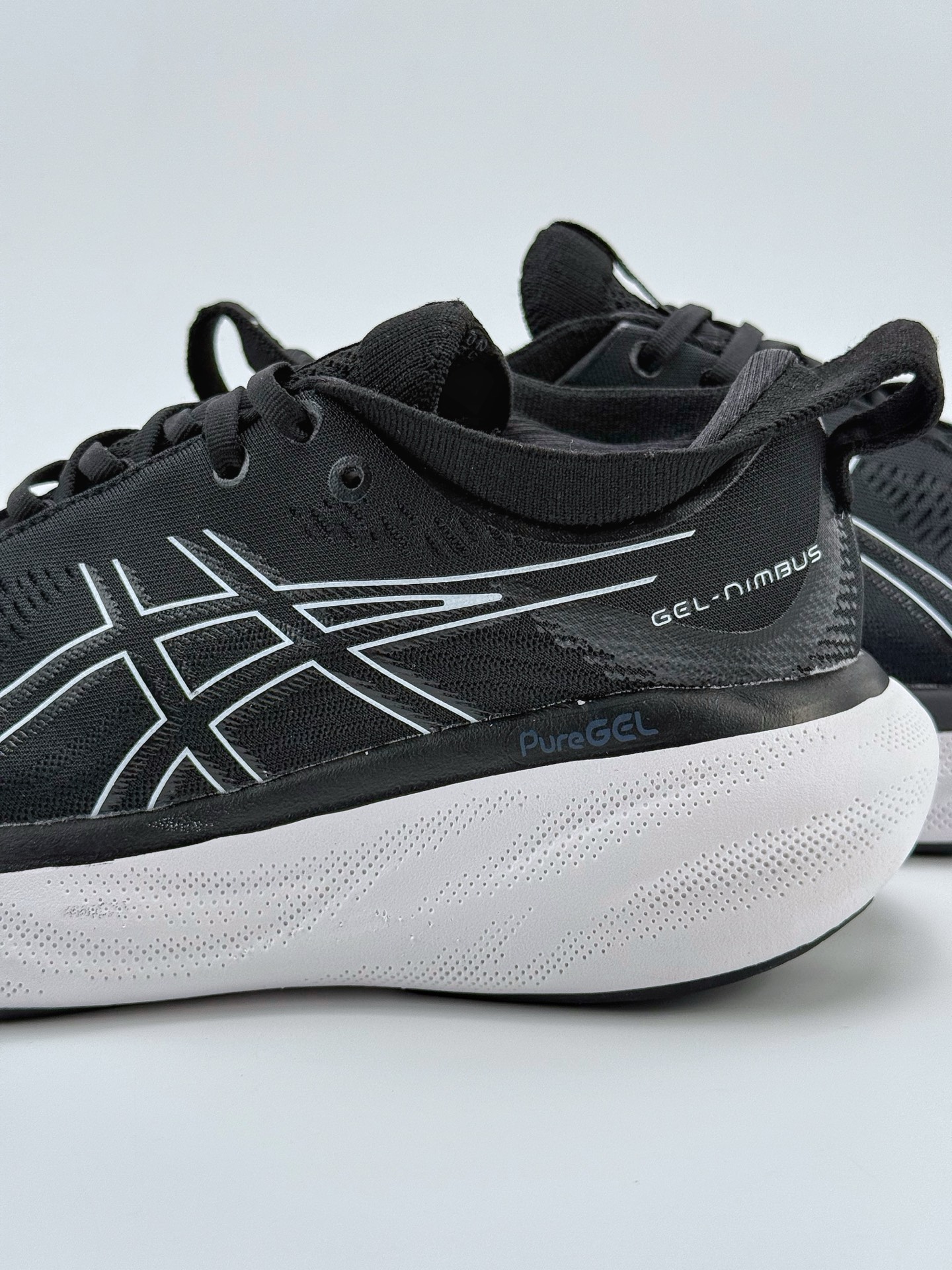 180 亚瑟士/Asics Gel-Cumulus 25 积云25代轻量化马拉松运动有氧慢跑鞋  1011B547-001