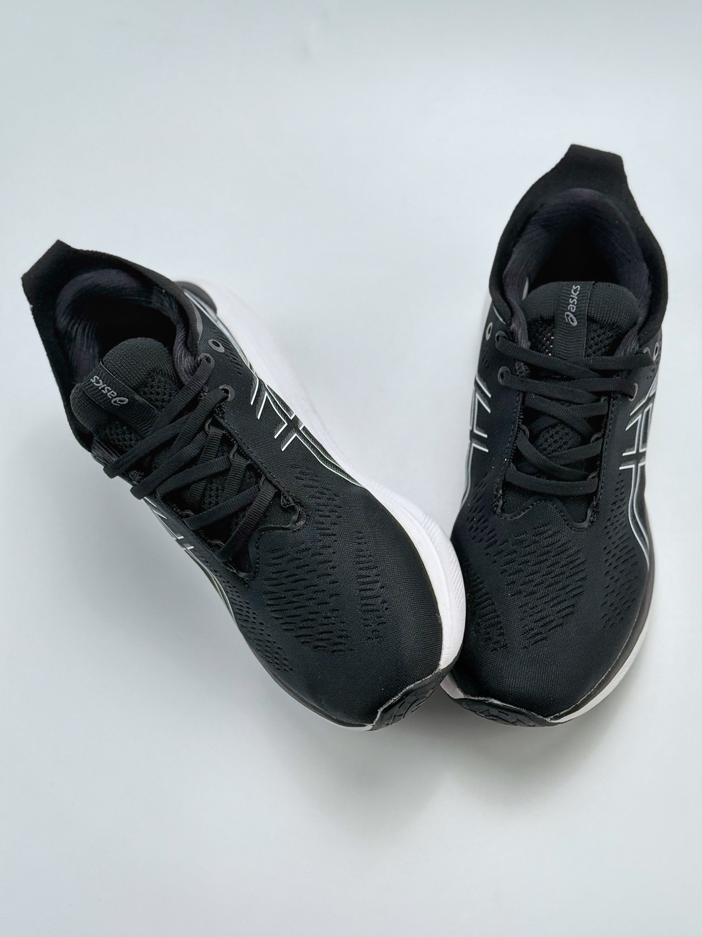 180 亚瑟士/Asics Gel-Cumulus 25 积云25代轻量化马拉松运动有氧慢跑鞋  1011B547-001