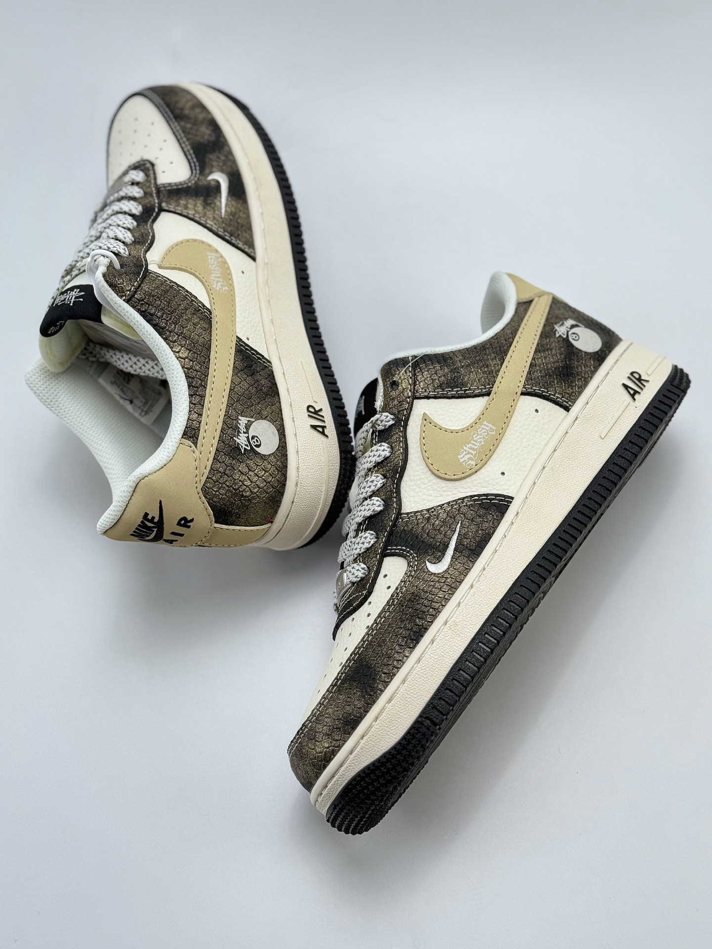 Nike Air Force 1 Low 07 x Stussy 白金蟒纹小钩满天星 XS1958-556