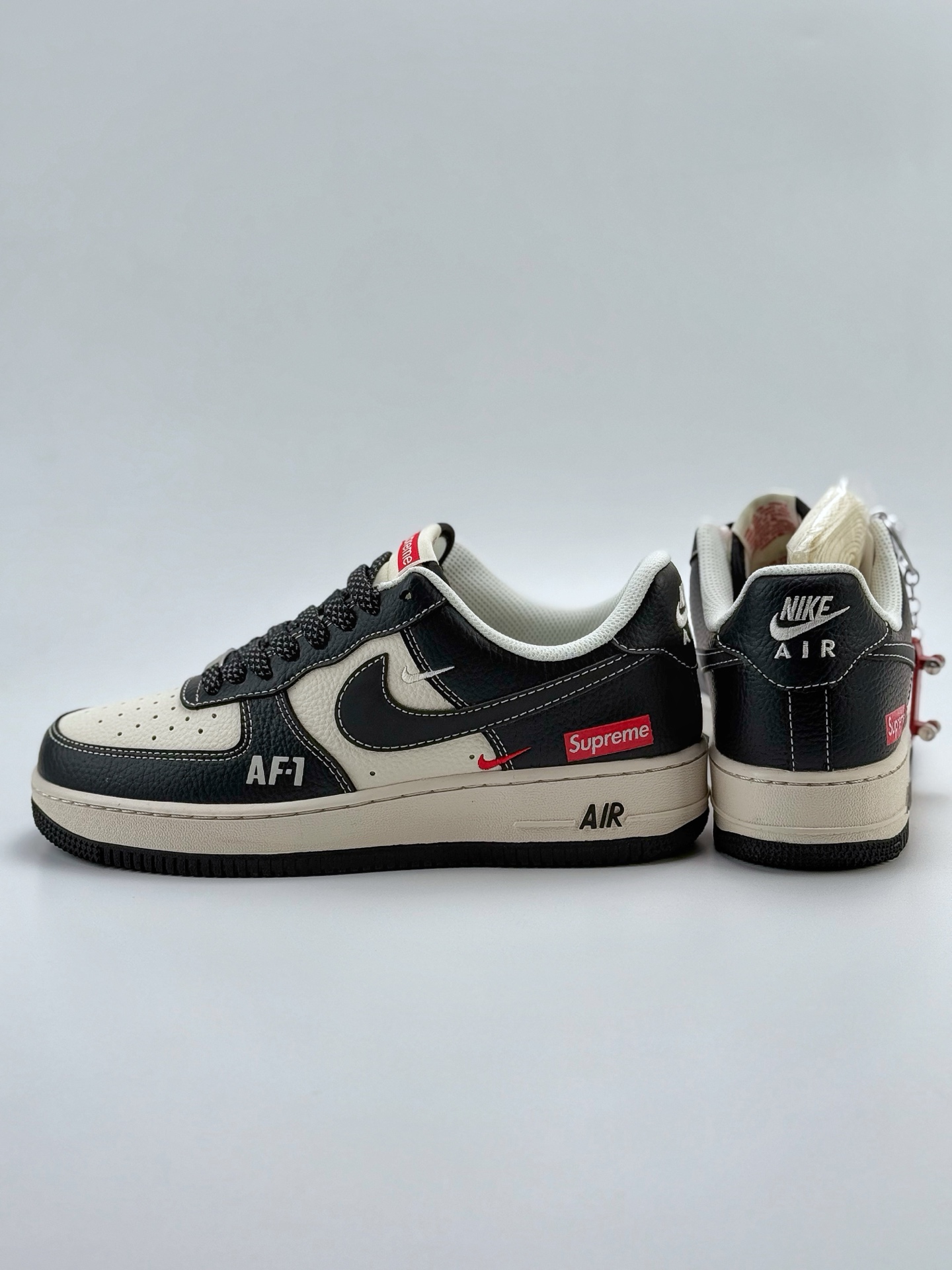 260 Nike Air Force 1 Low 07 x Supreme 黑白双小钩满天星 HH7518-053