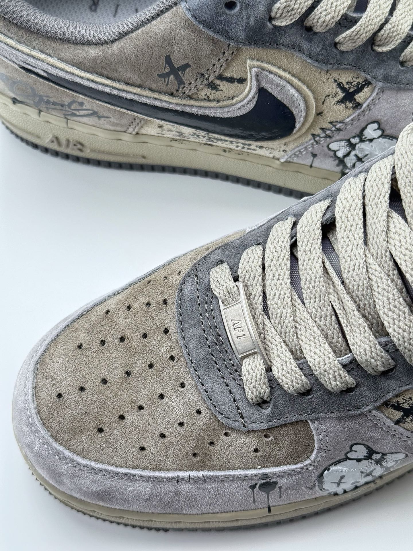 Nike Air Force 1 Low 07 米灰涂鸦 YD2425-660