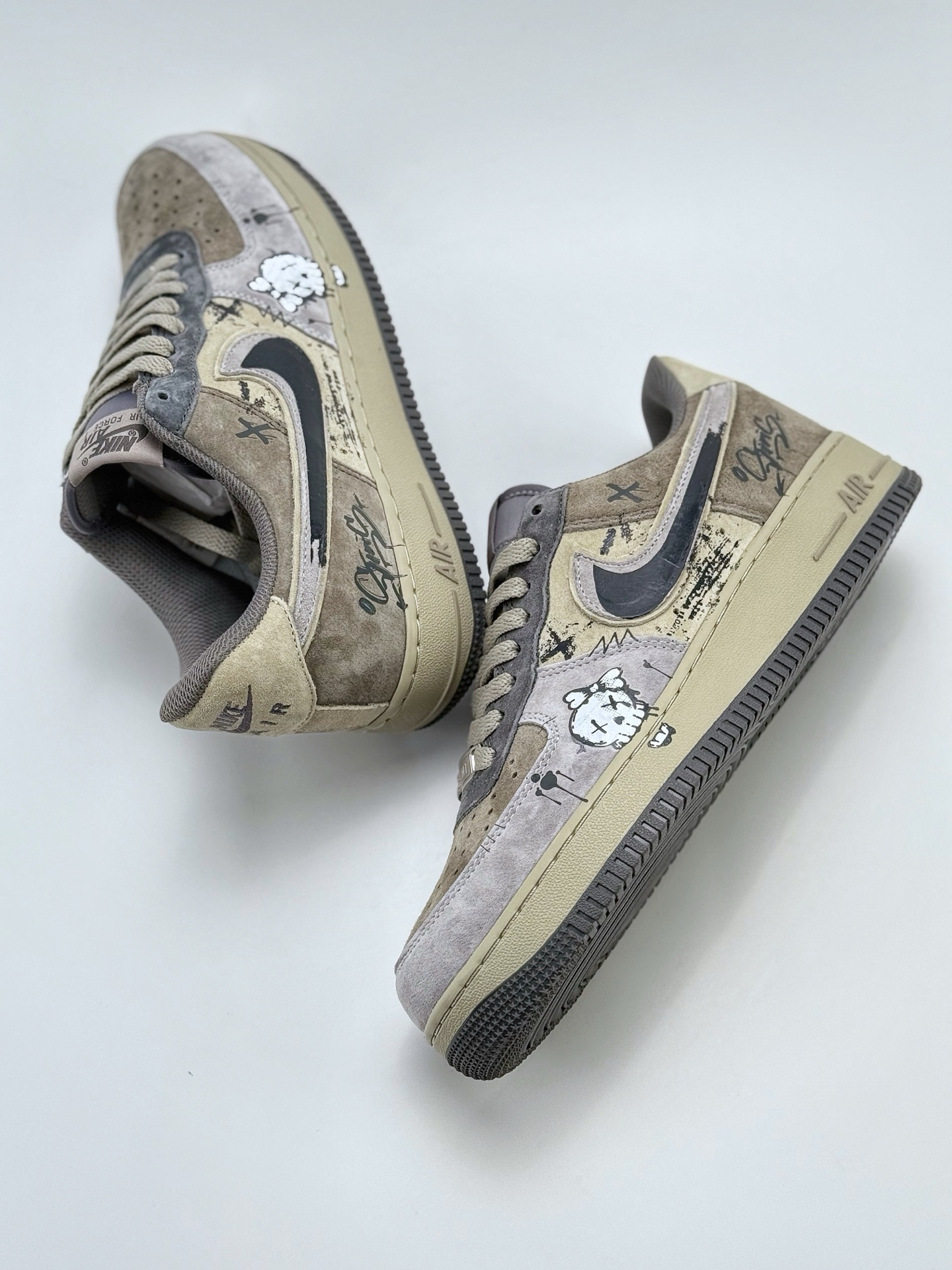 Nike Air Force 1 Low 07 米灰涂鸦 YD2425-660