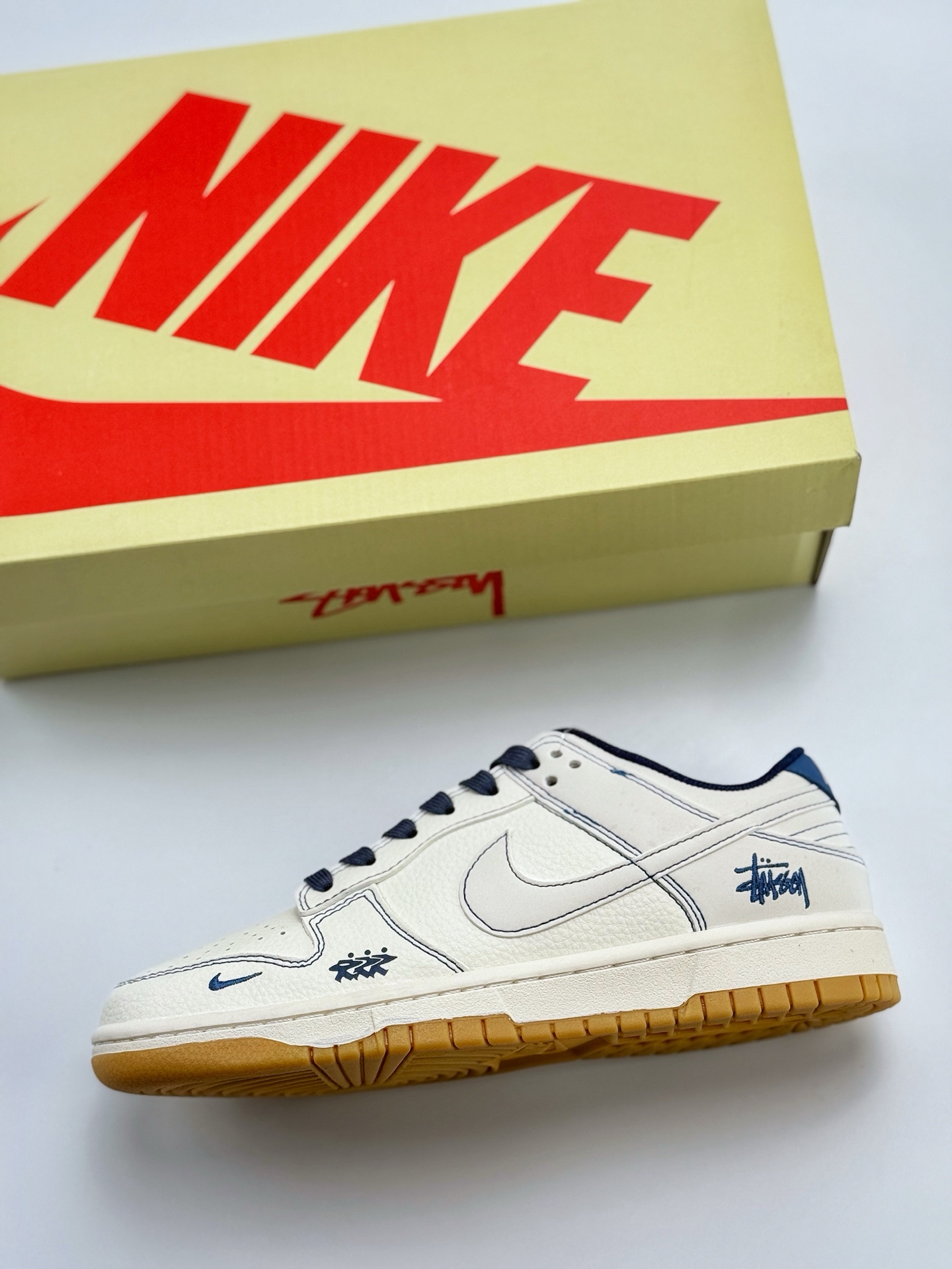 Nike SB Dunk Low x Stussy 白蓝小钩 JJ2508-559