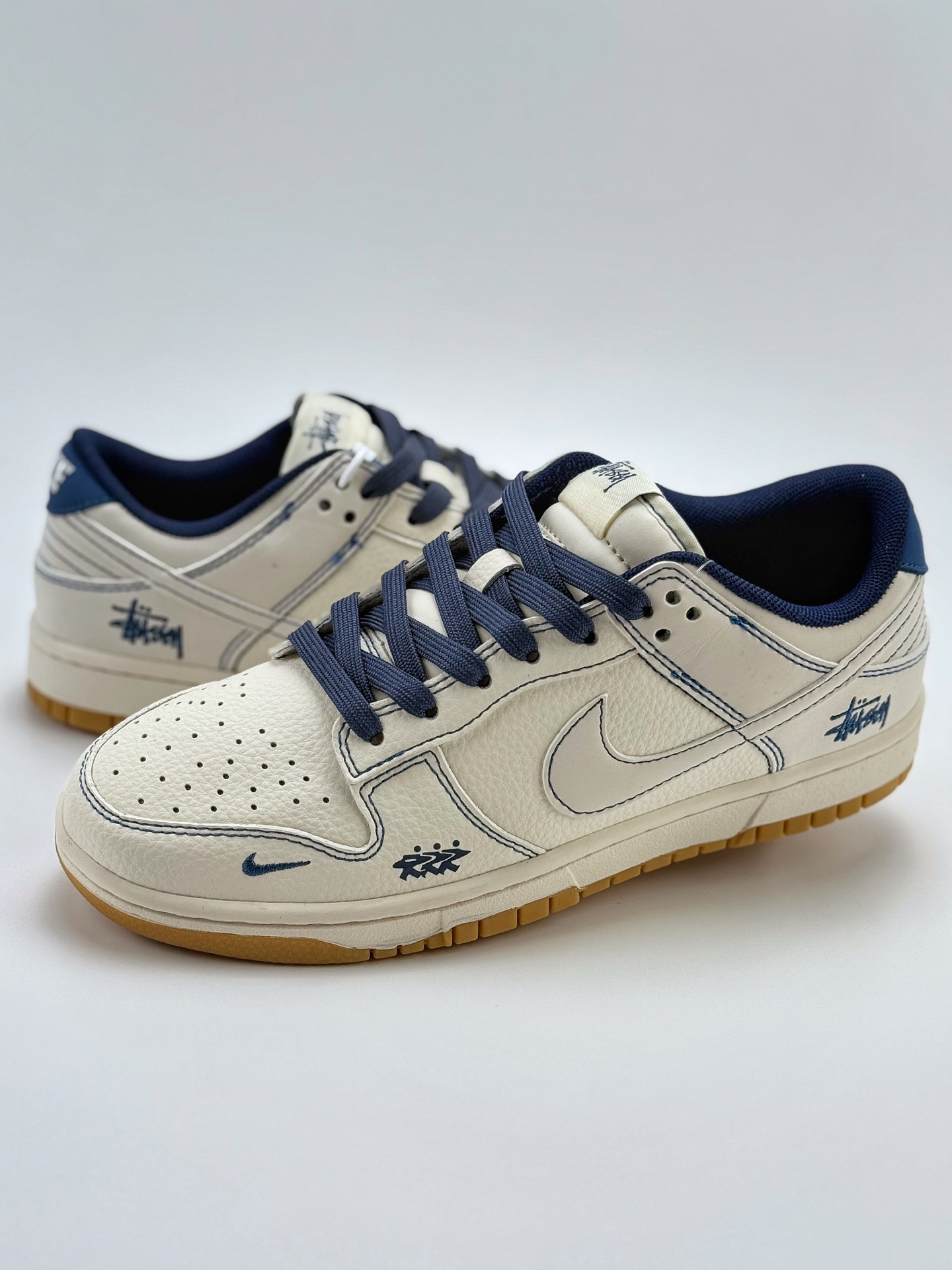 Nike SB Dunk Low x Stussy 白蓝小钩 JJ2508-559