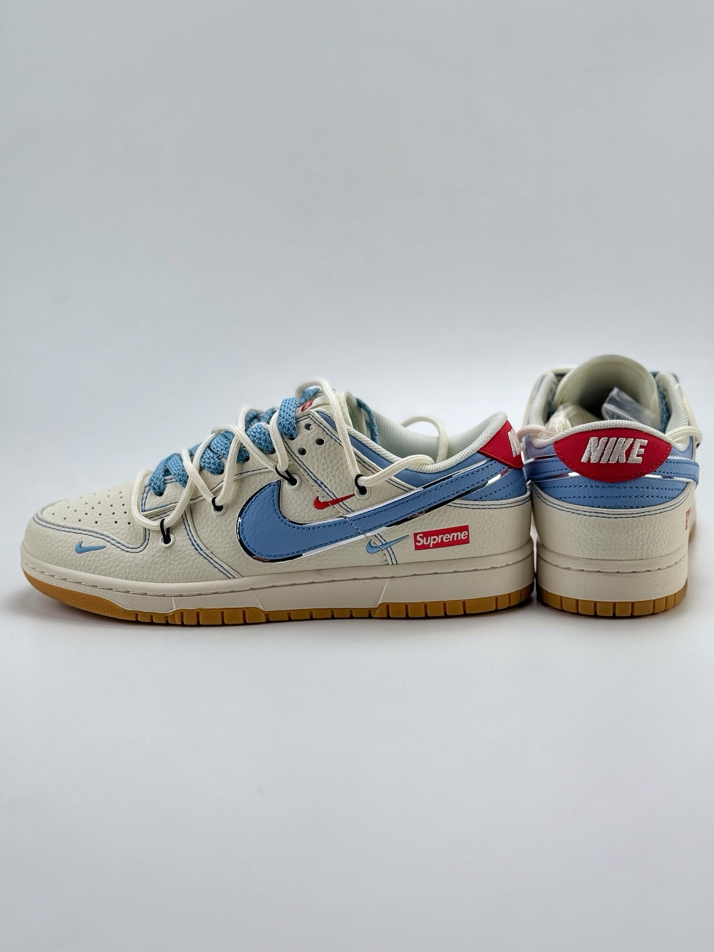 Nike SB Dunk Low x Supreme 白蓝红三小钩绑带满天星 FC1688-216