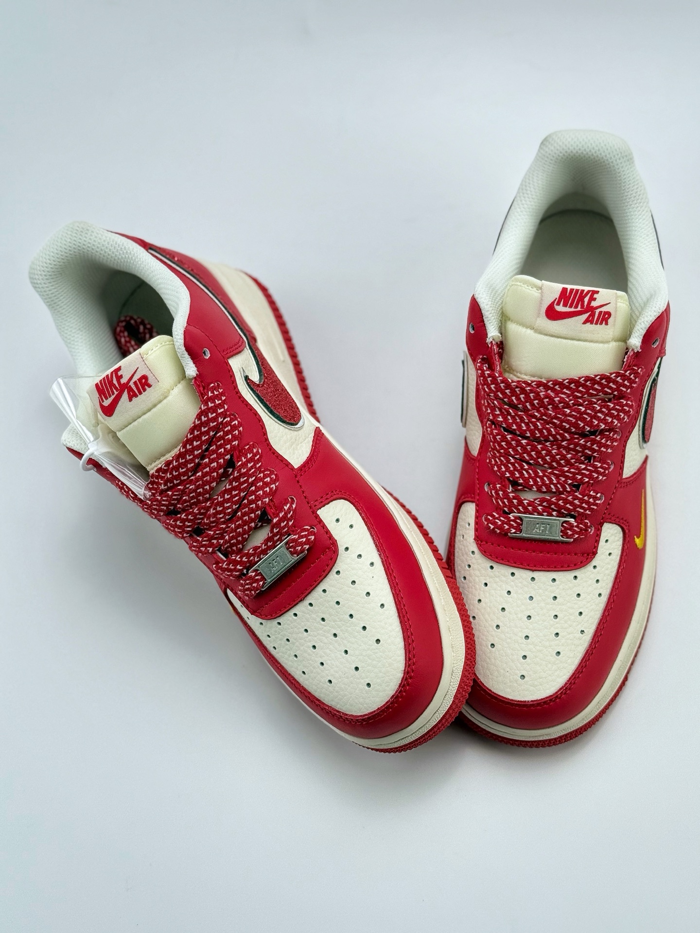 220 Nike Air Force 1 Low 07 白红金小钩满天星 QY6818-602