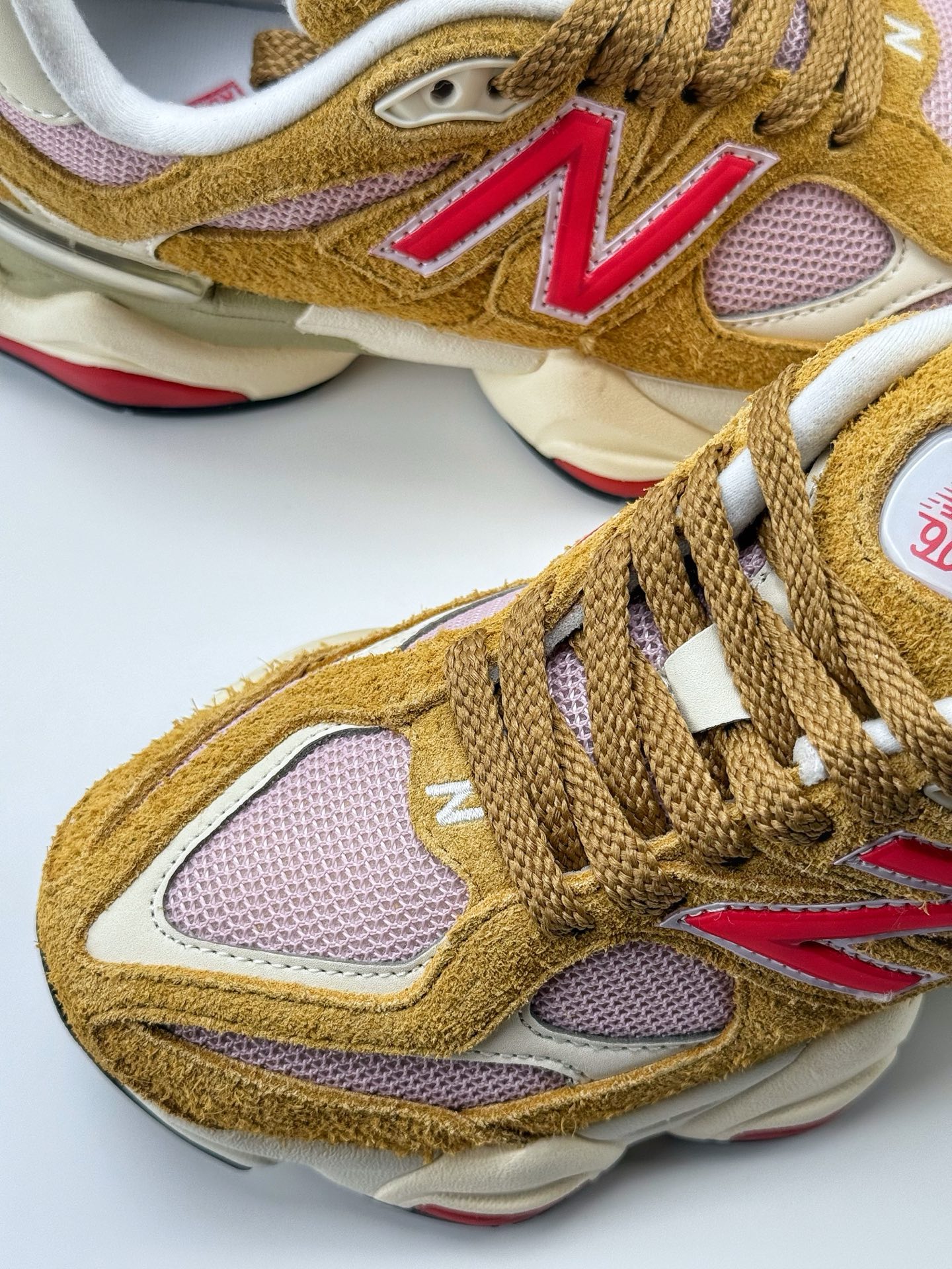 210 Joe Freshgoods x New Balance 版本 NB9060 联名款 复古休闲运动慢跑鞋  U9060GEA