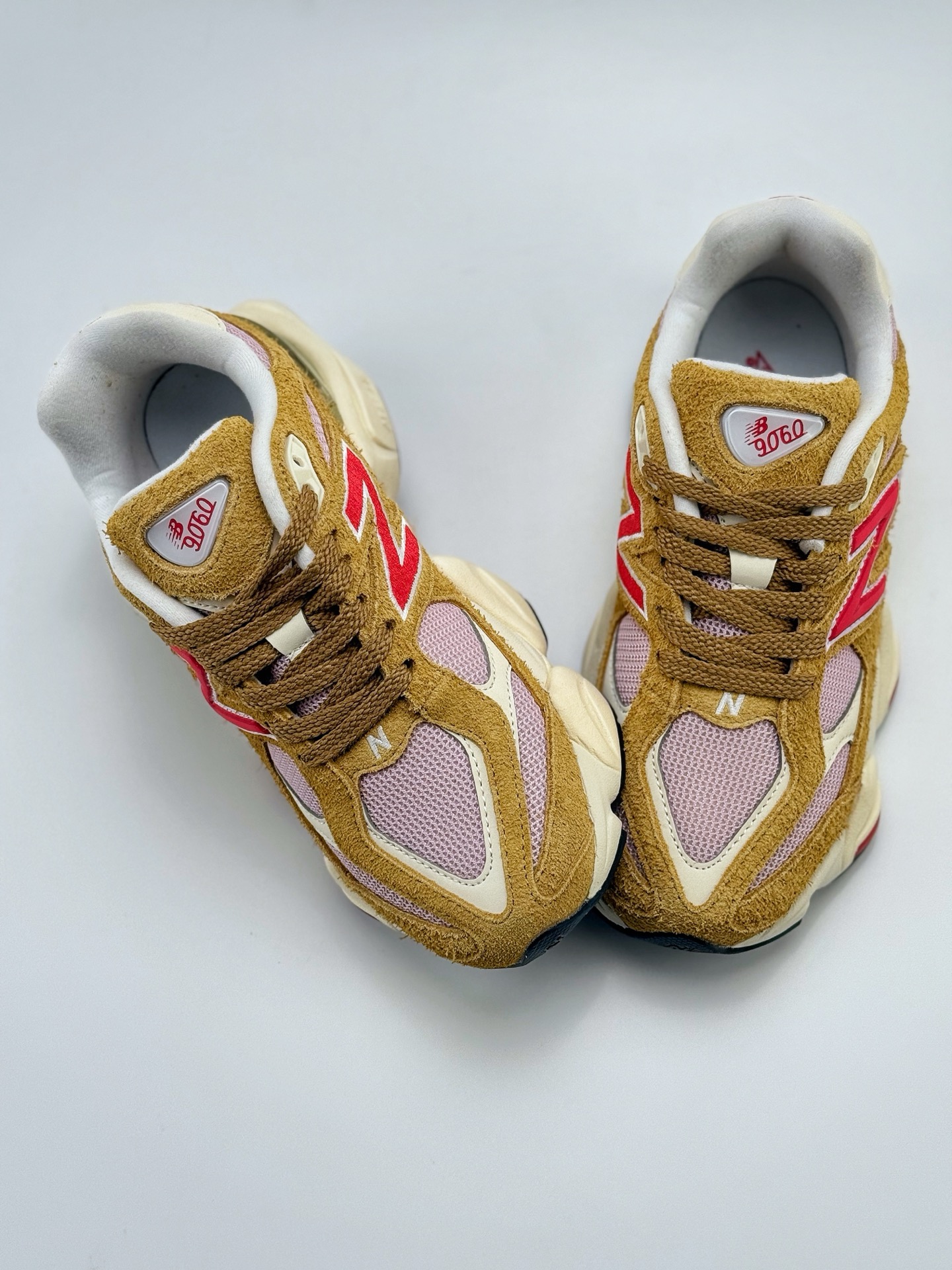 210 Joe Freshgoods x New Balance 版本 NB9060 联名款 复古休闲运动慢跑鞋  U9060GEA