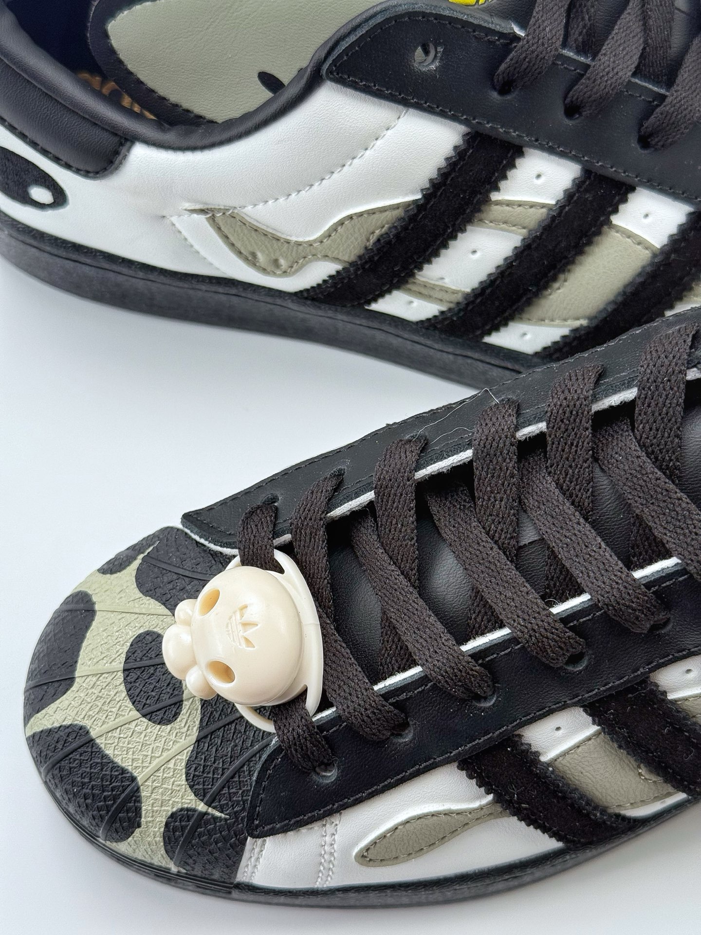 150 AD Originals Superstar x OFFGOD 82 贝壳头 灰黑   JQ8778
