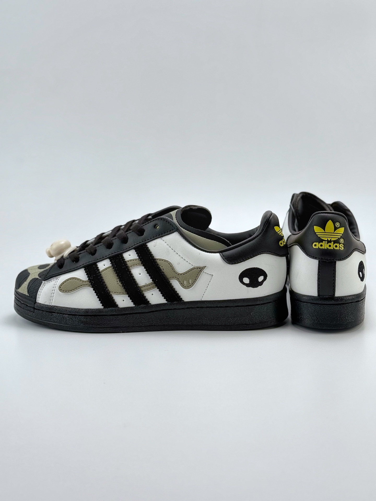 150 AD Originals Superstar x OFFGOD 82 贝壳头 灰黑   JQ8778
