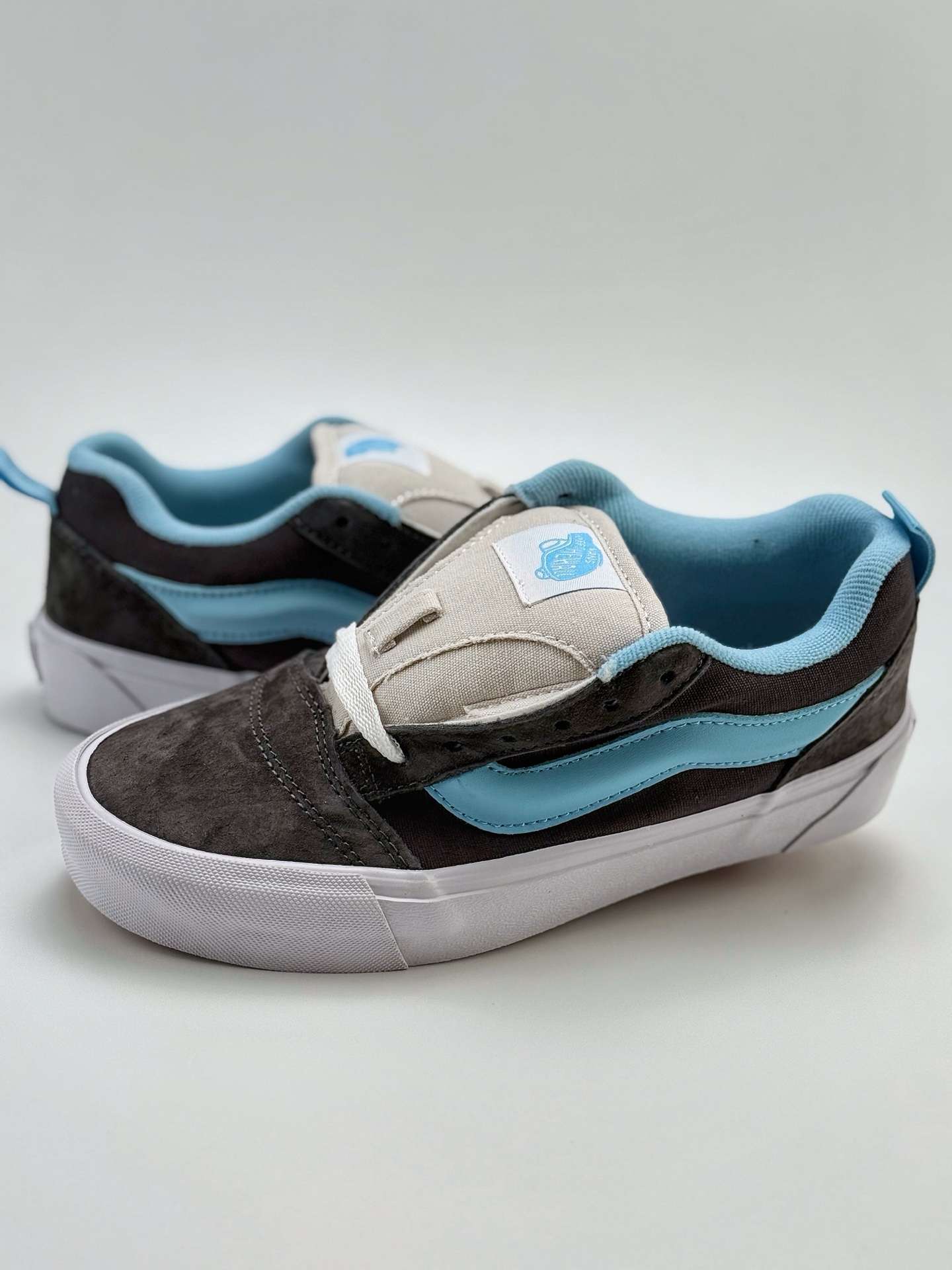 140 Vans Knu Skool 深灰兰 肥胖版立体大Logo 加厚鞋舌 低帮复古休闲硫化面包鞋