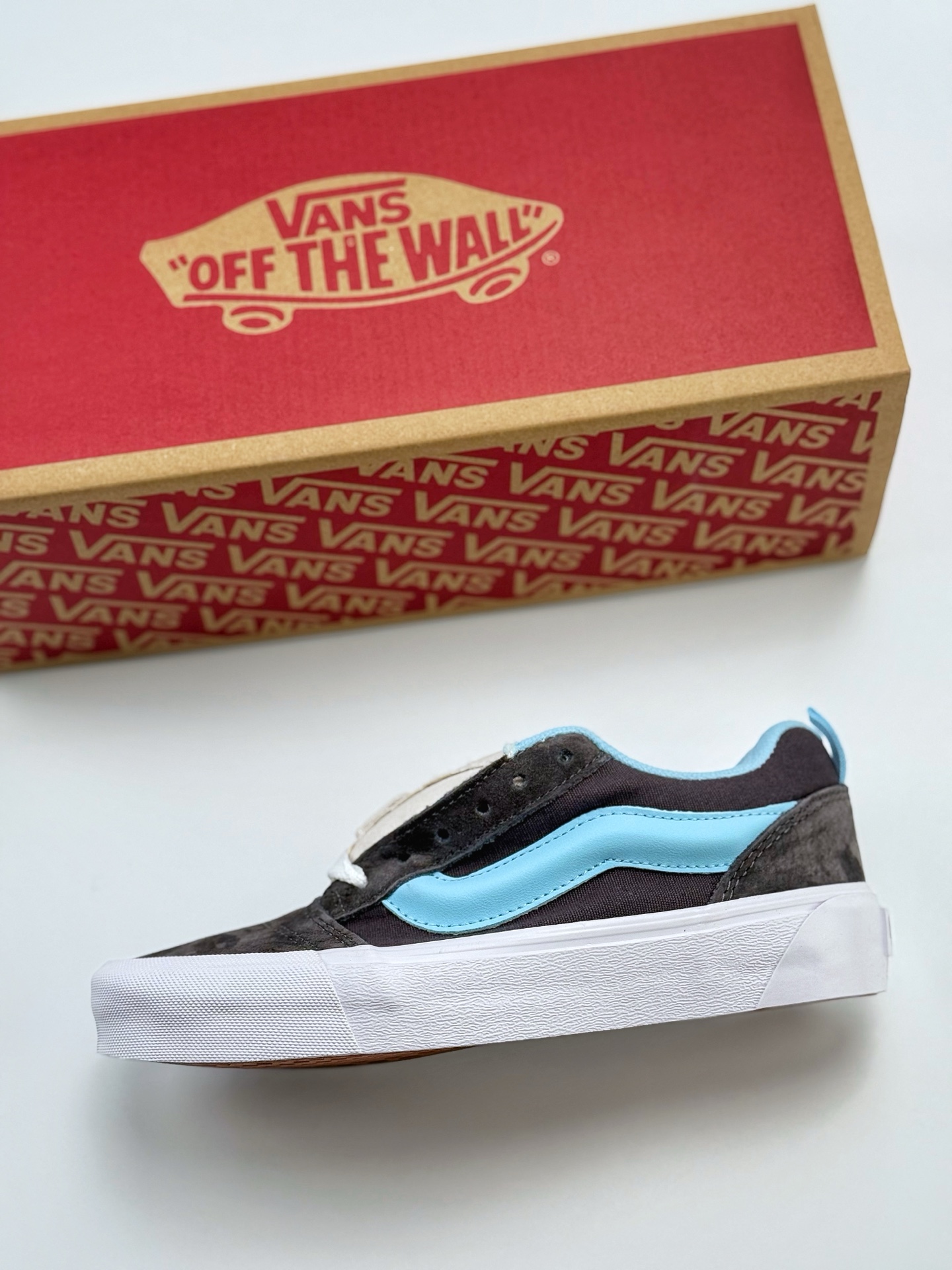 140 Vans Knu Skool 深灰兰 肥胖版立体大Logo 加厚鞋舌 低帮复古休闲硫化面包鞋