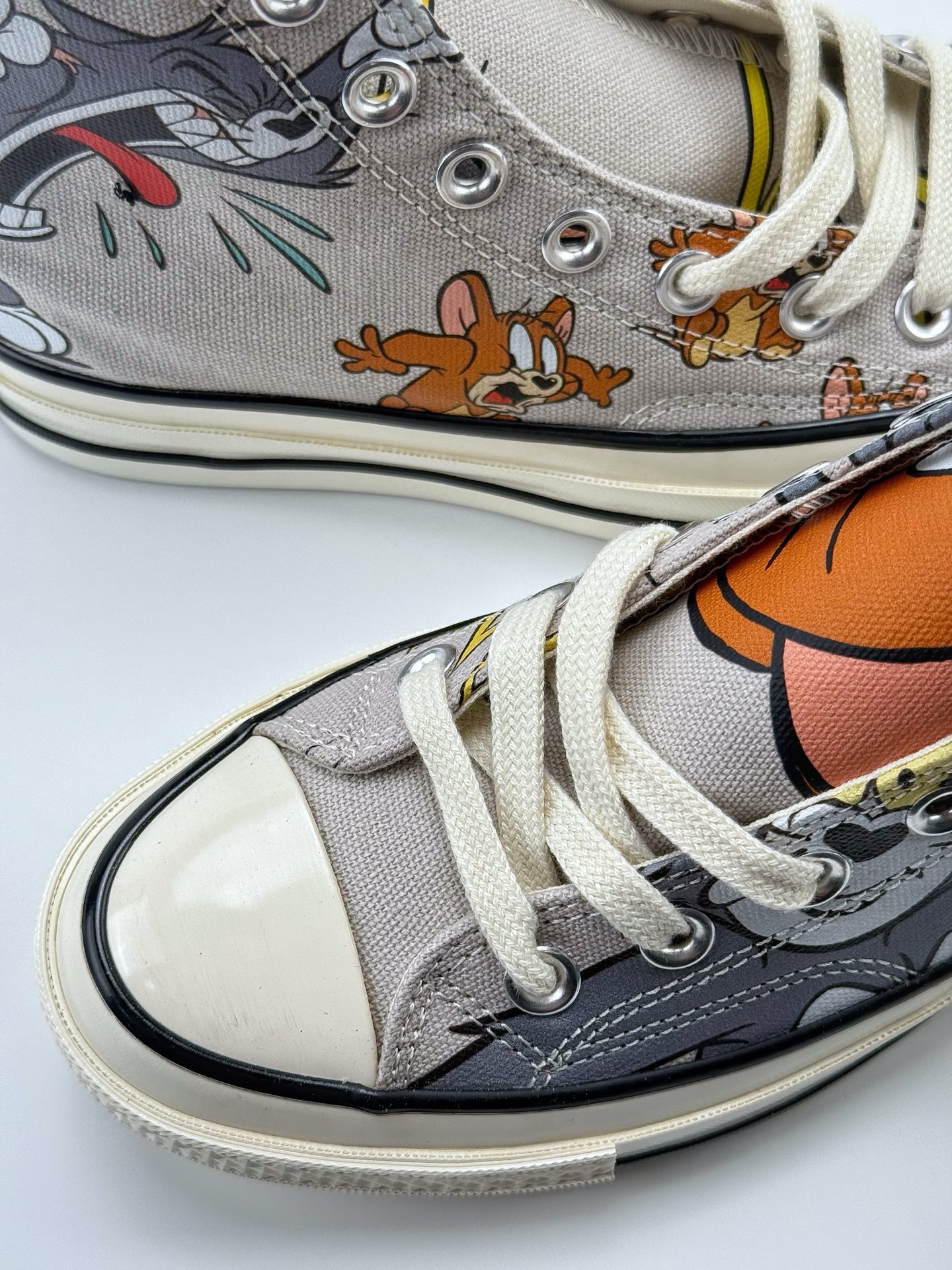 150 Converse x Tom and Jerry 猫和老鼠联名款  A15111CYK