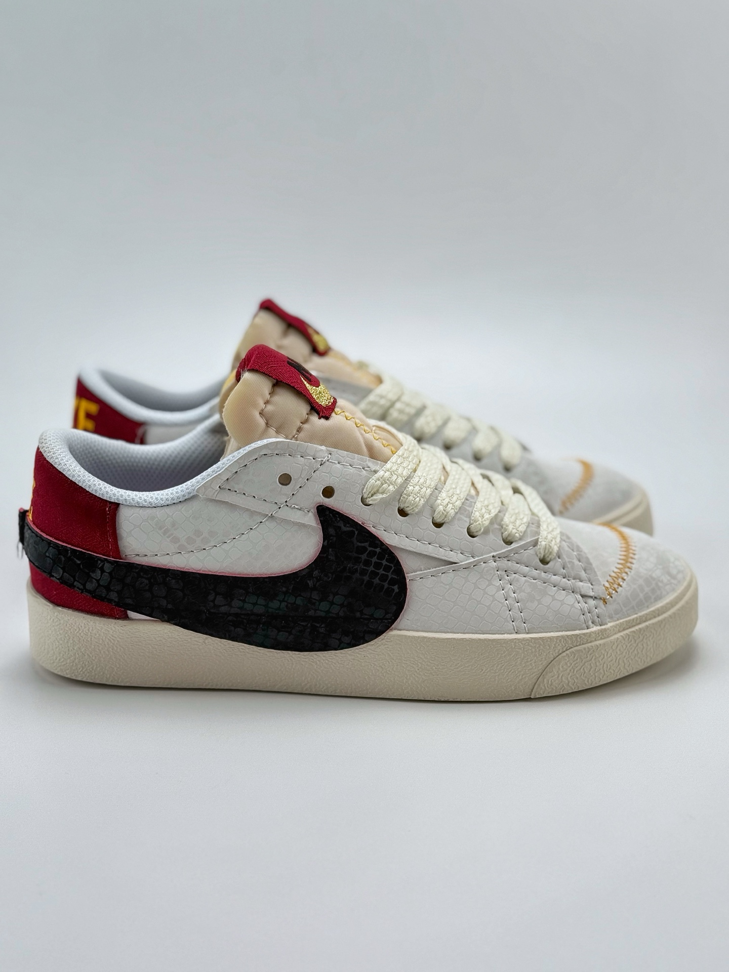 NK Blazer Low 77 JUMBO 蛇年限定 白黑红蟒纹 复古经典开拓者 DQ1470-138