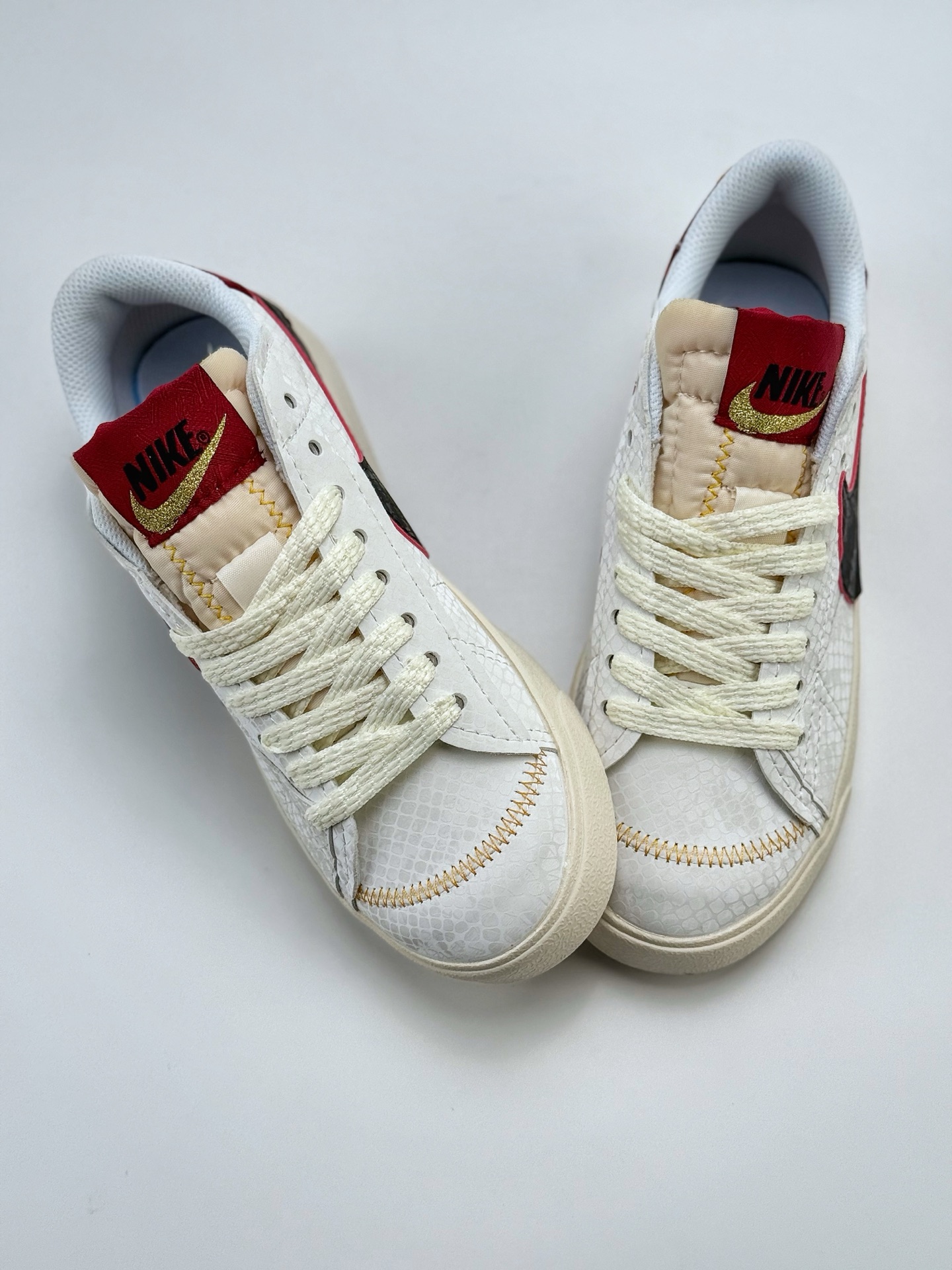 NK Blazer Low 77 JUMBO 蛇年限定 白黑红蟒纹 复古经典开拓者 DQ1470-138