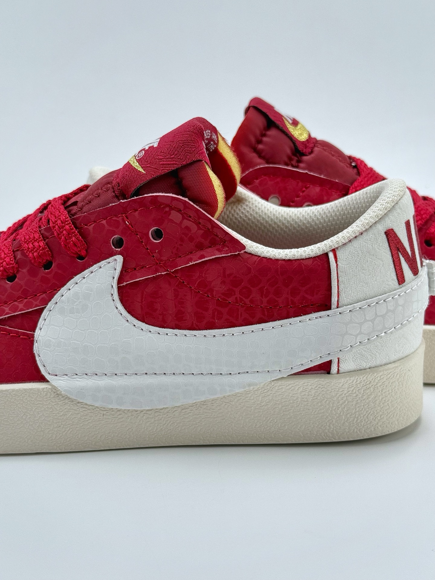 140 NK Blazer Low 77 JUMBO 蛇年限定 红白蟒纹 复古经典开拓者  DQ1470-137