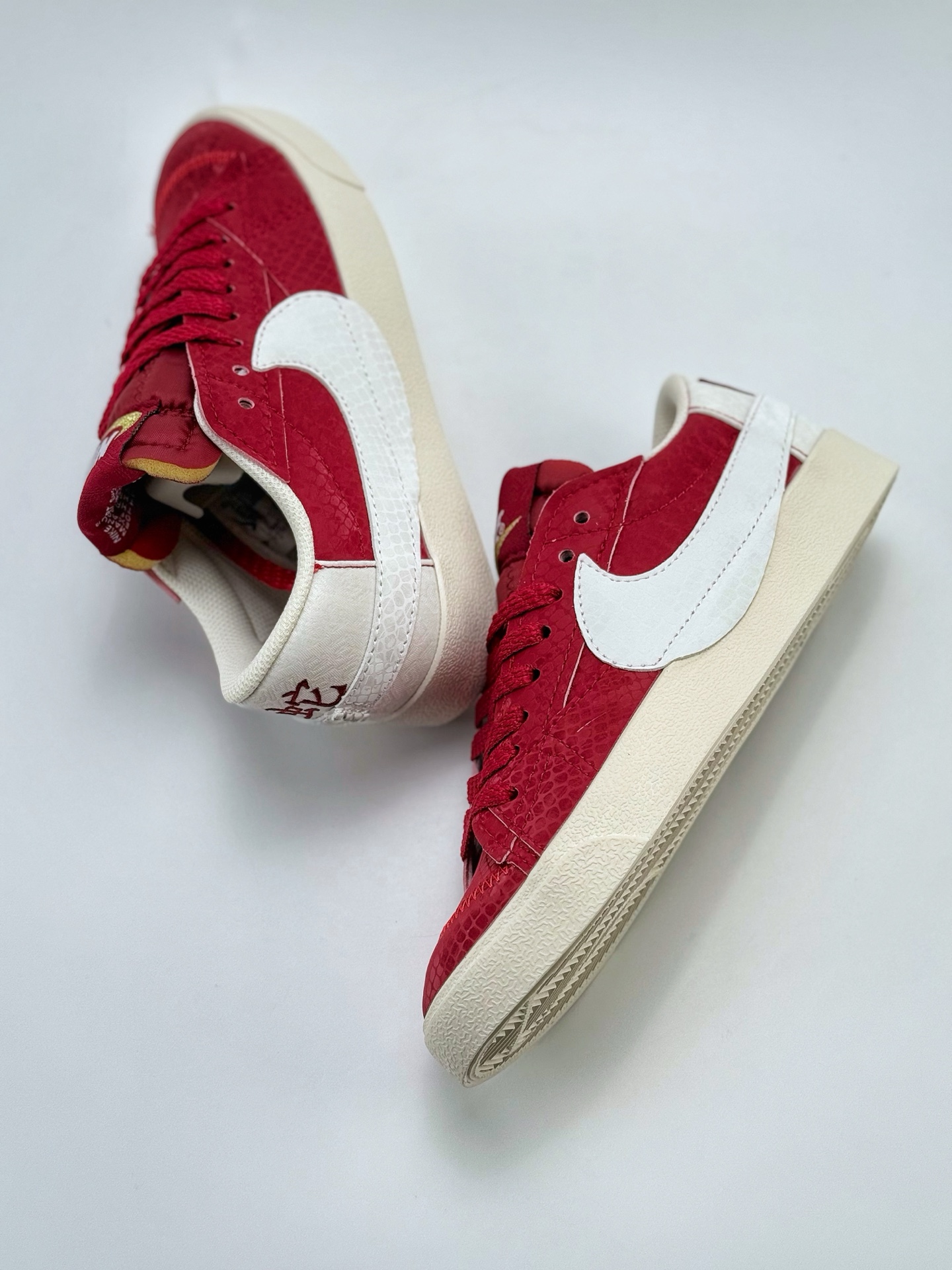 140 NK Blazer Low 77 JUMBO 蛇年限定 红白蟒纹 复古经典开拓者  DQ1470-137