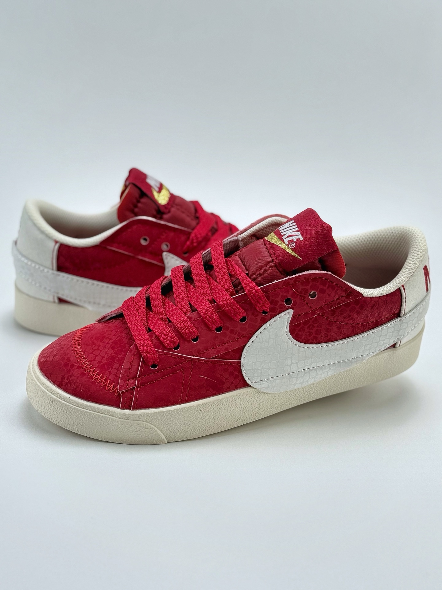 140 NK Blazer Low 77 JUMBO 蛇年限定 红白蟒纹 复古经典开拓者  DQ1470-137