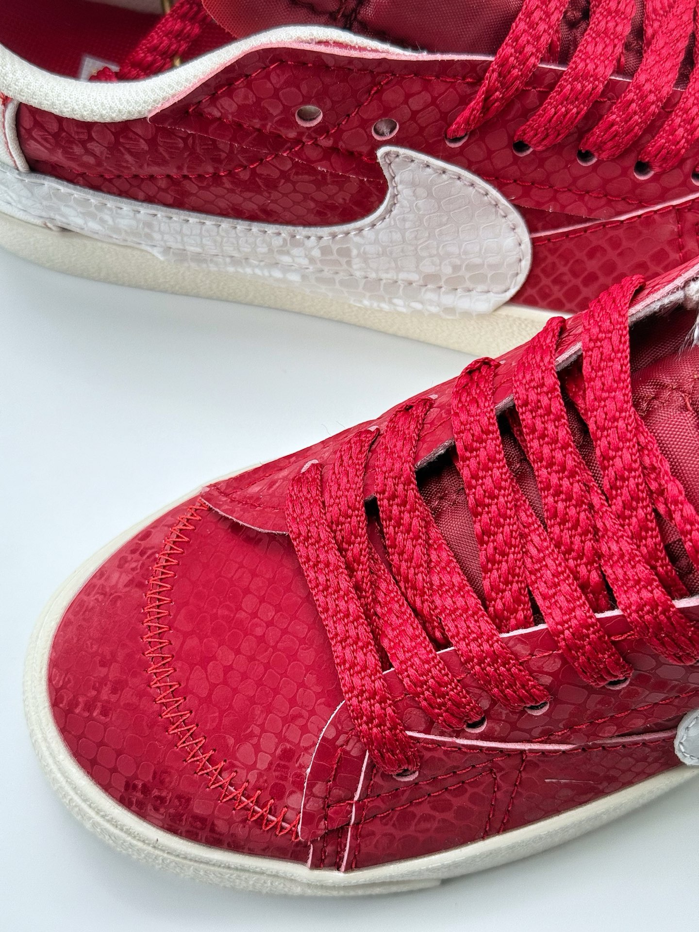 140 NK Blazer Low 77 JUMBO 蛇年限定 红白蟒纹 复古经典开拓者  DQ1470-137