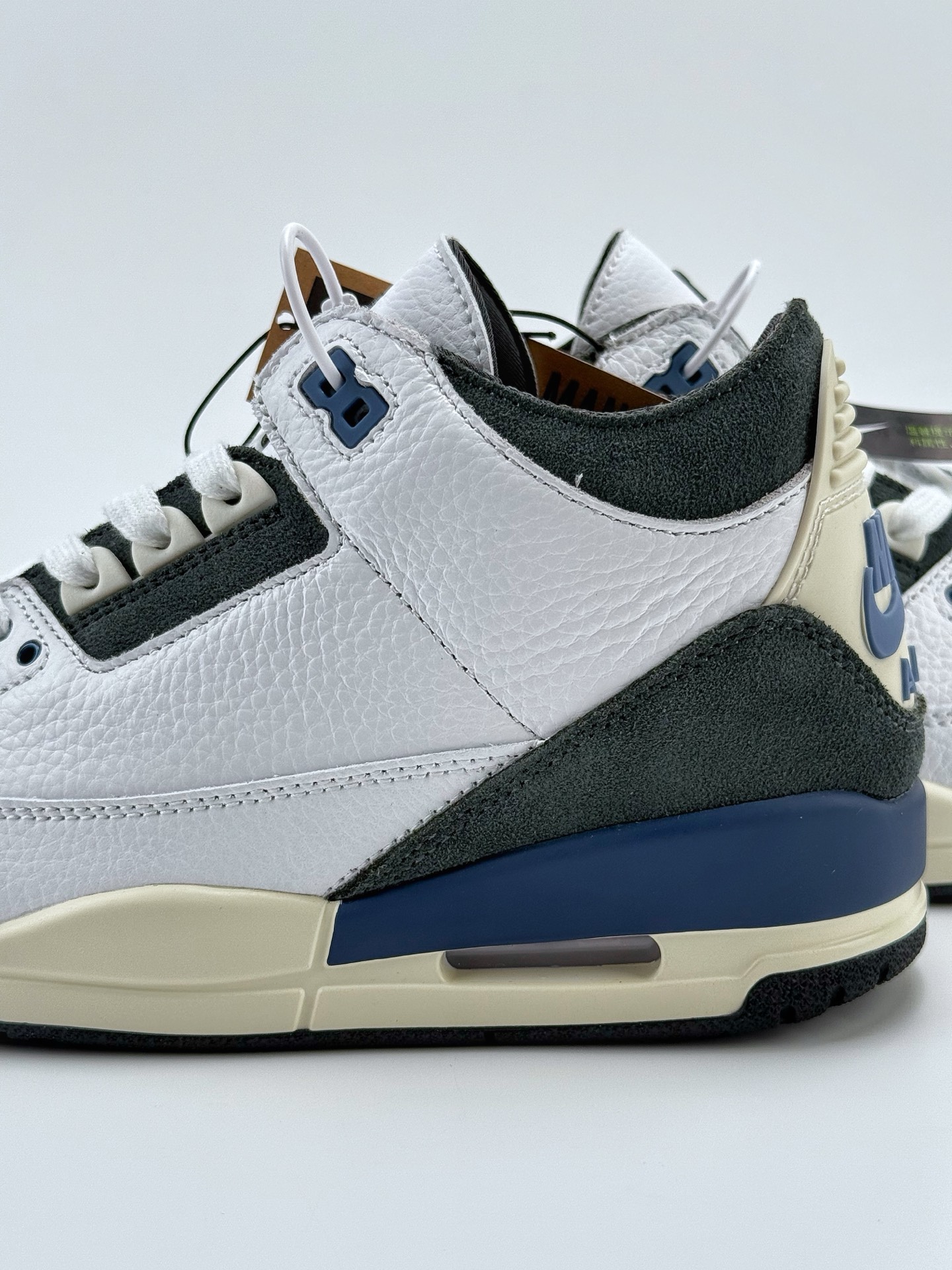 240 Air Jordan 3 Retro x A Ma Maniére ”DIFFUSED BLUE” 白蓝  HV8571-100