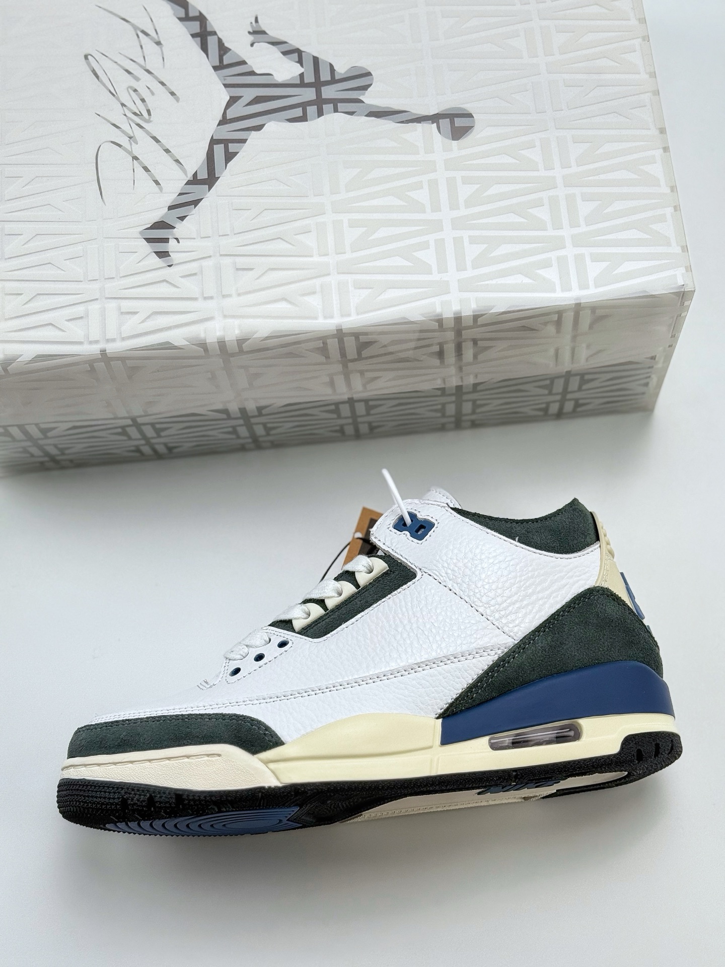 240 Air Jordan 3 Retro x A Ma Maniére ”DIFFUSED BLUE” 白蓝  HV8571-100