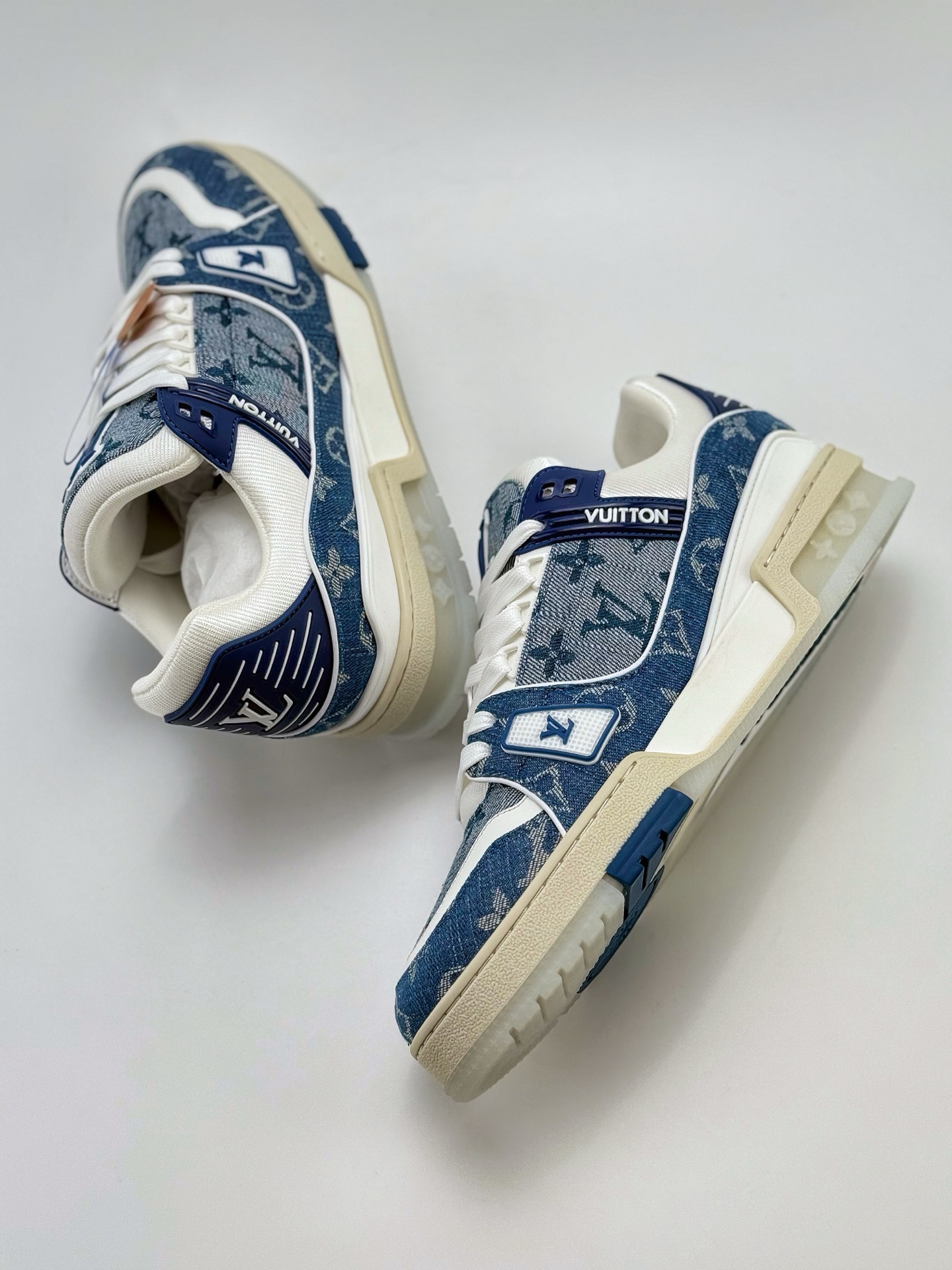 550（正确版本） 新货Louis Vuitton 路易威登 LV Trainer 低帮休闲板鞋