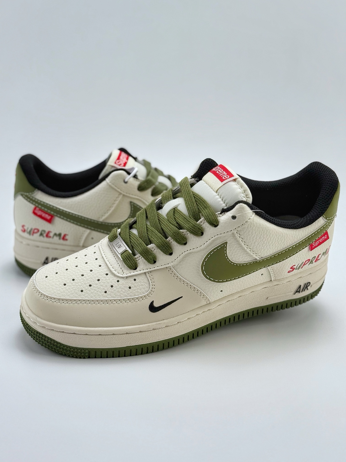 260 Nike Air Force 1 Low 07 x Supreme 白绿小钩  XS1958-566