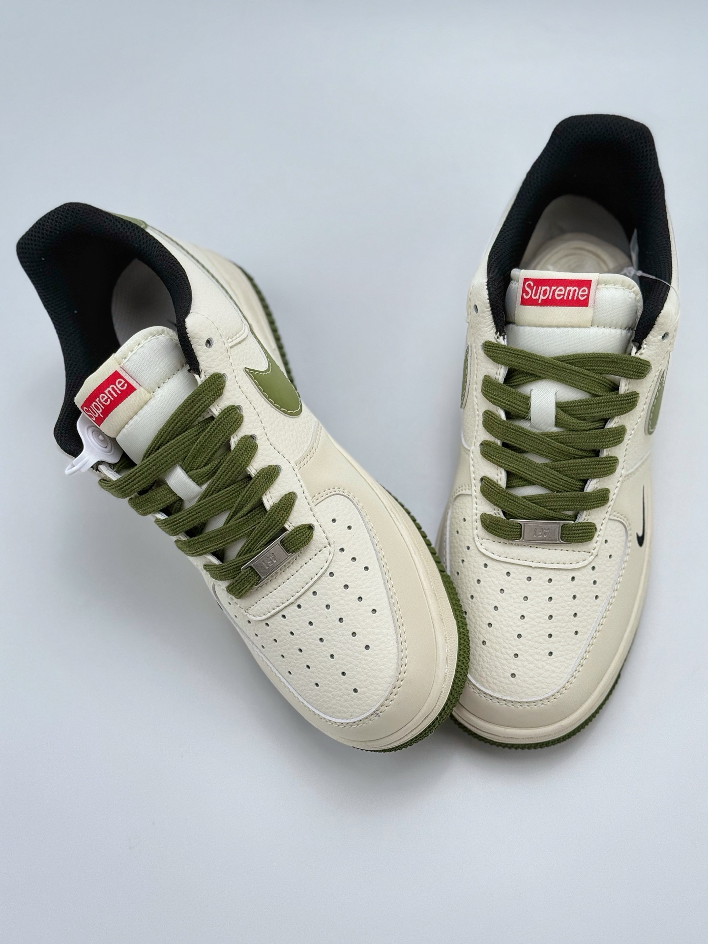 260 Nike Air Force 1 Low 07 x Supreme 白绿小钩  XS1958-566