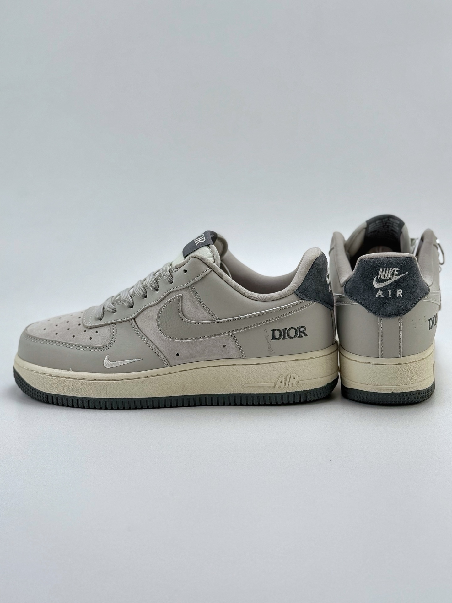 260 Nike Air Force 1 Low 07 x DIOR 灰白小钩  DF0188-041