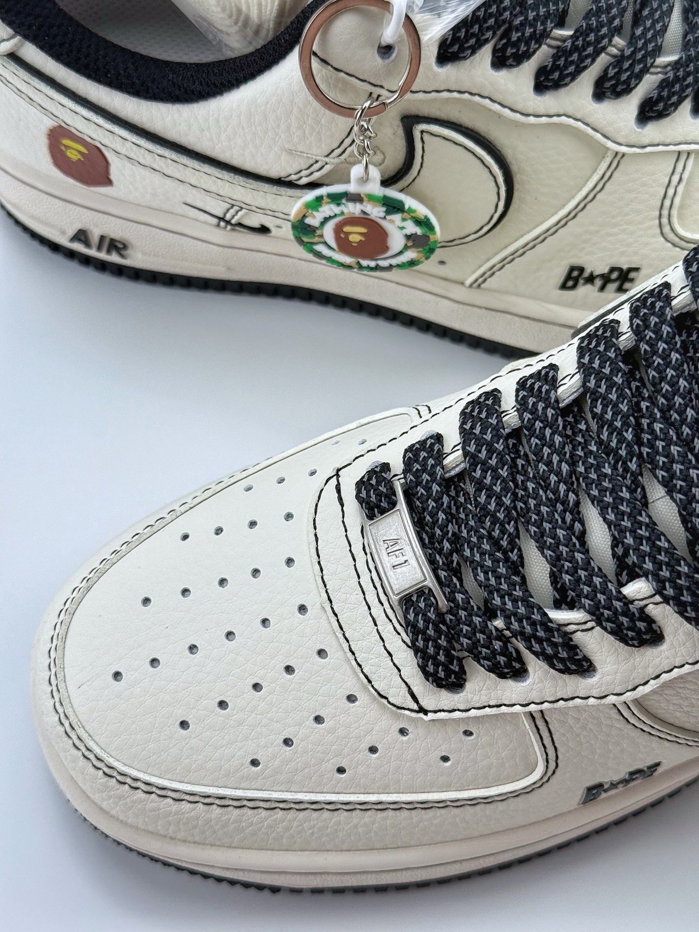 260 Nike Air Force 1 Low 07 x BAPE 白黑双小钩满天星  HH7518-067