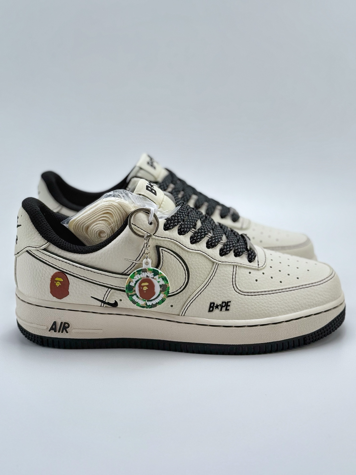 260 Nike Air Force 1 Low 07 x BAPE 白黑双小钩满天星  HH7518-067