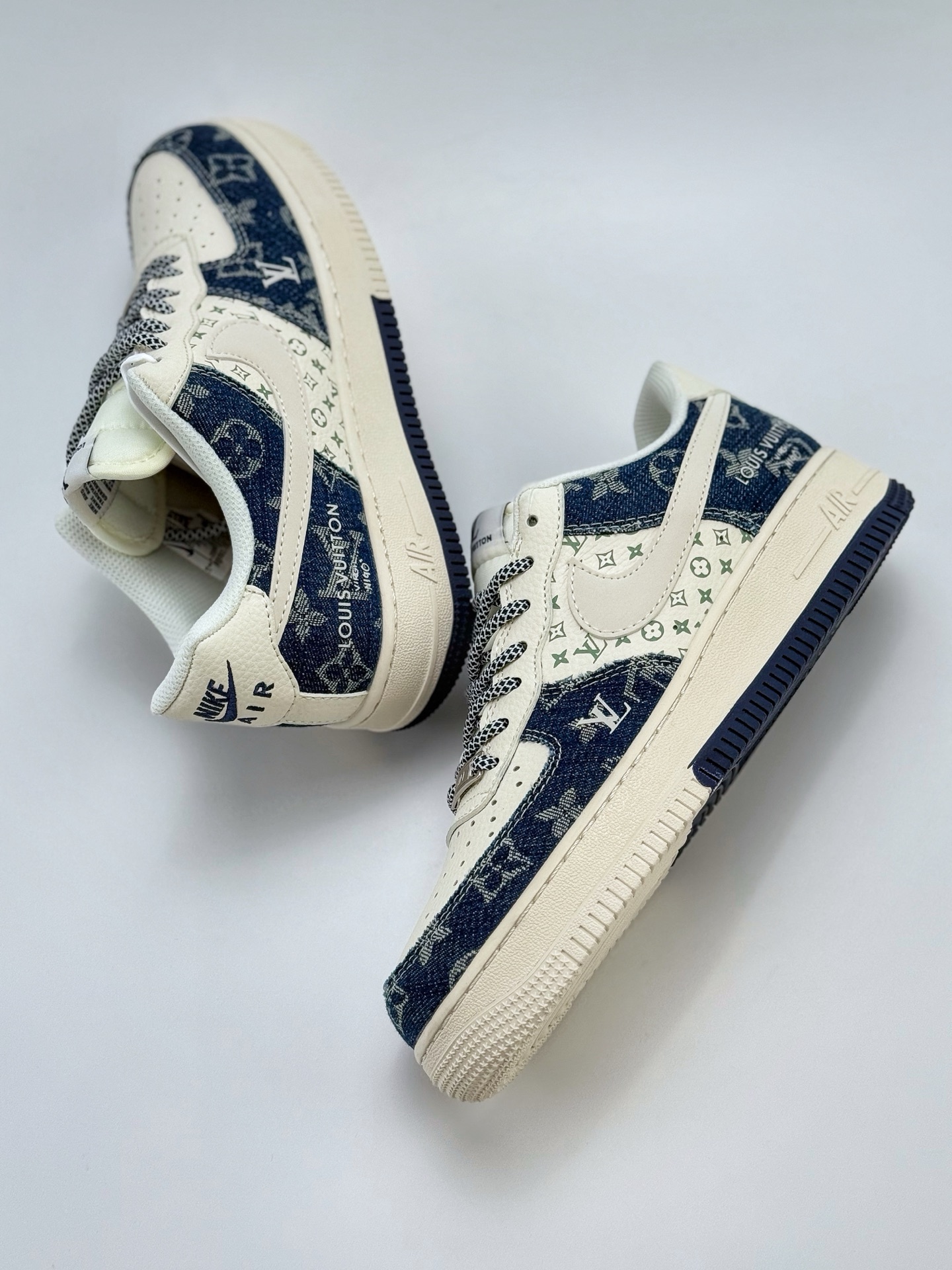 260 Nike Air Force 1 Low 07 x Louis Vuitton 白蓝满天星 YX5066-318