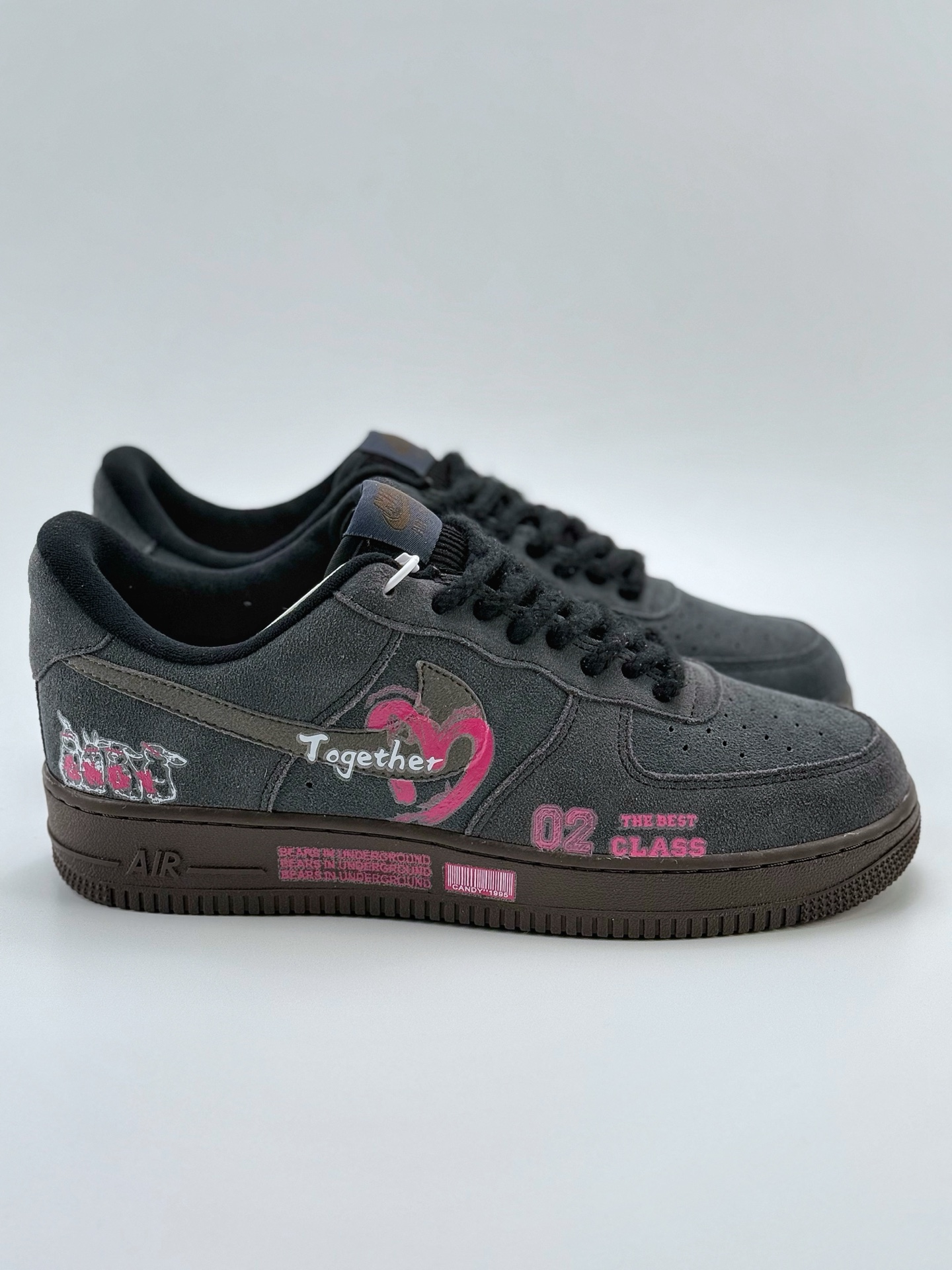 260 Nike Air Force 1 Low 07 深灰粉涂鸦  DO6730-010